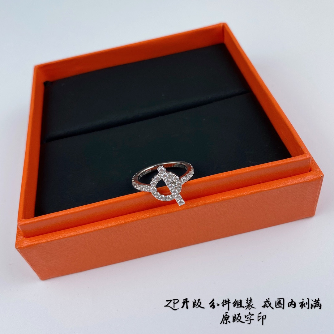 H**mes ot buckle full di*m*nd ring