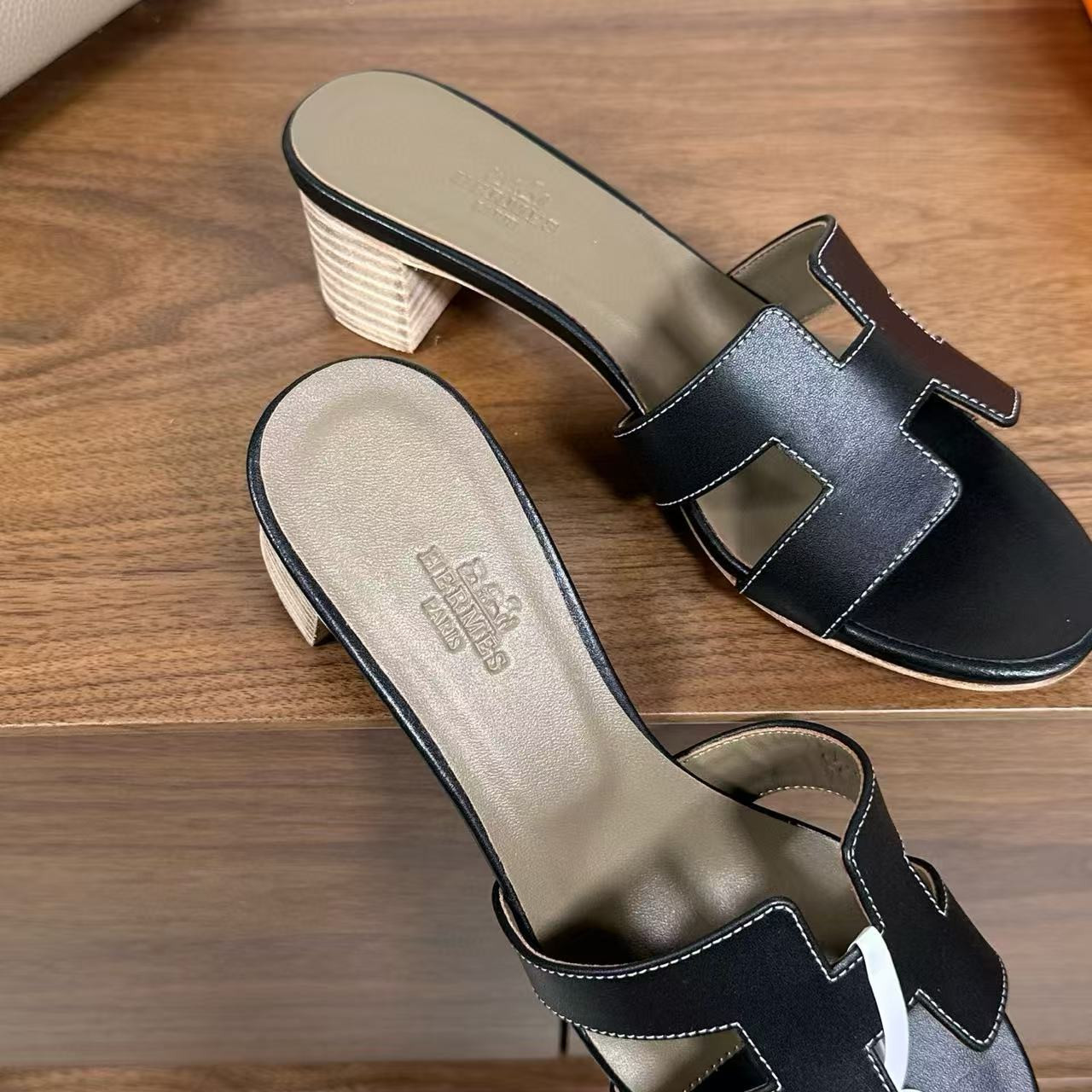 ua H**mes oasis sandal
