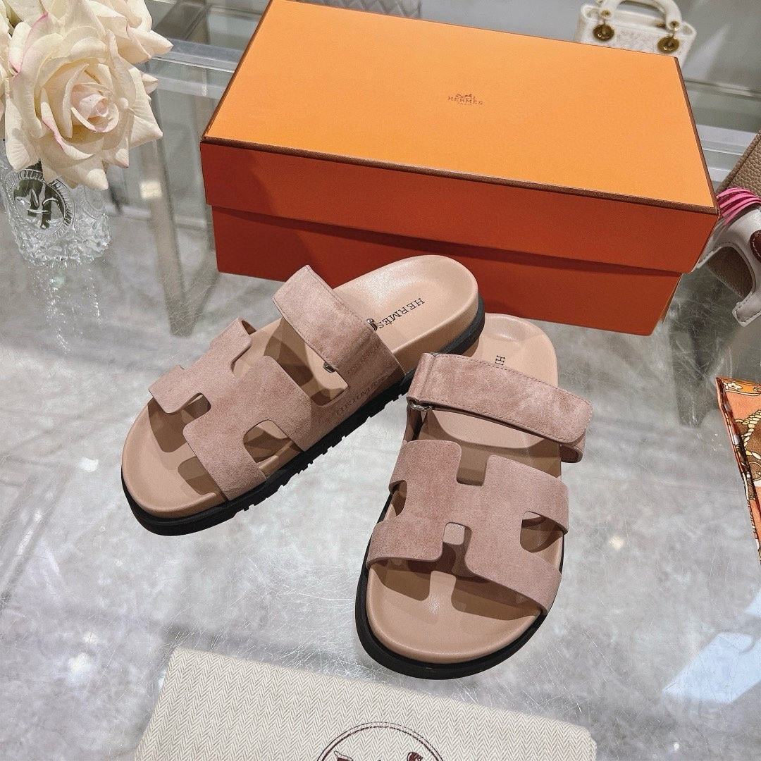 ua H**mes chypre sandal