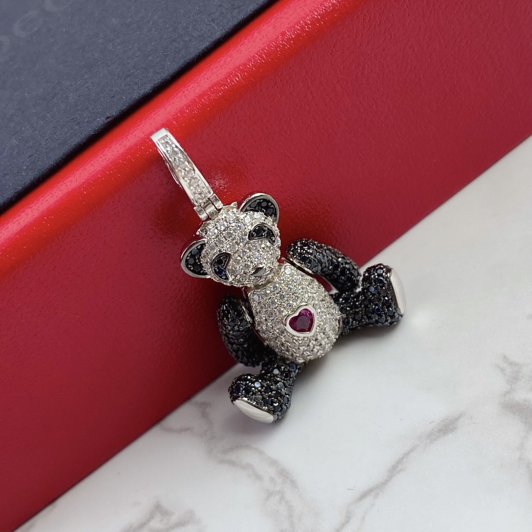 Qee1in love heart bear pendant necklace