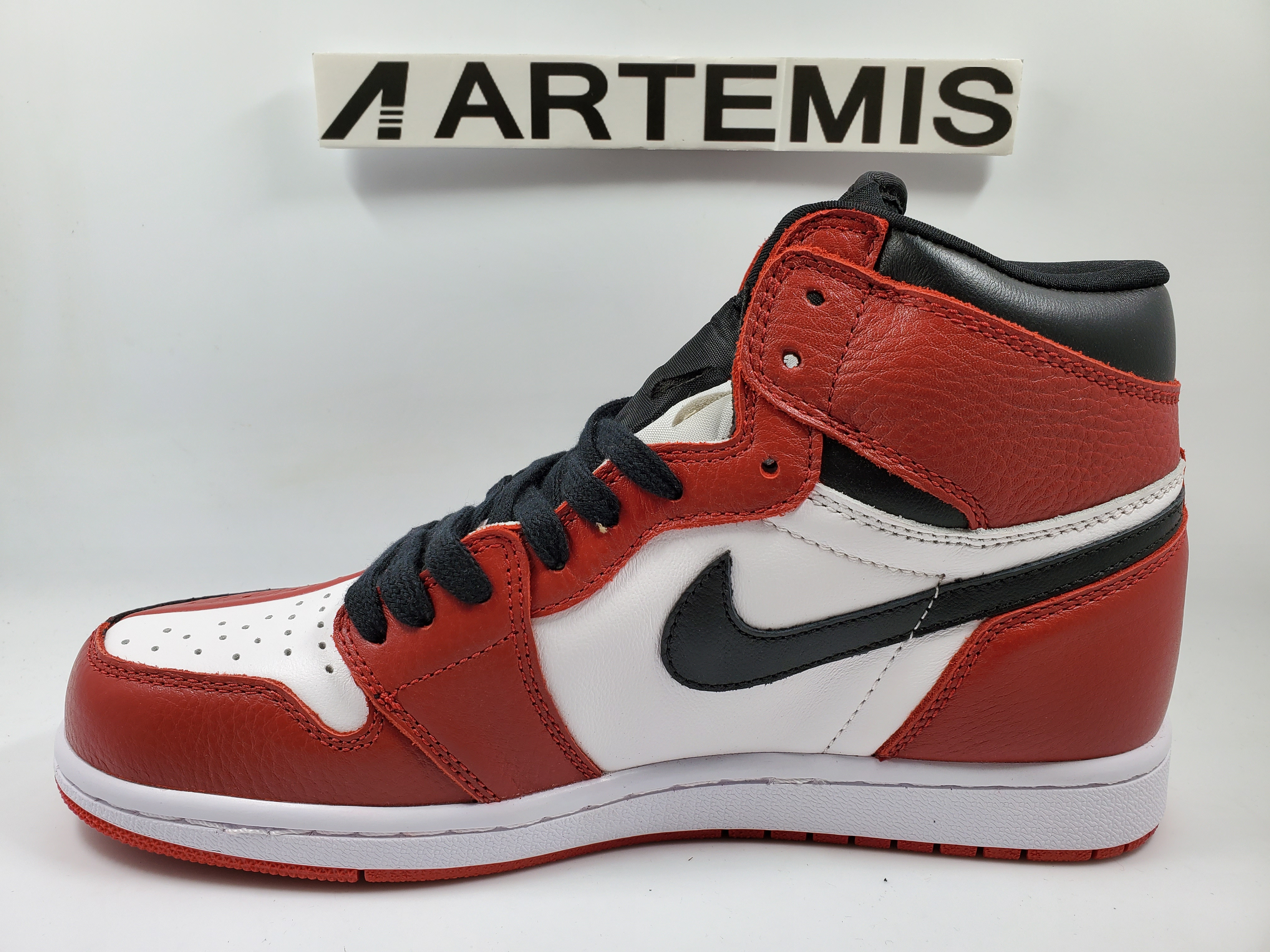 Air Jordan 1 Retro High Homage To Home Chicago (Non-numbered)
