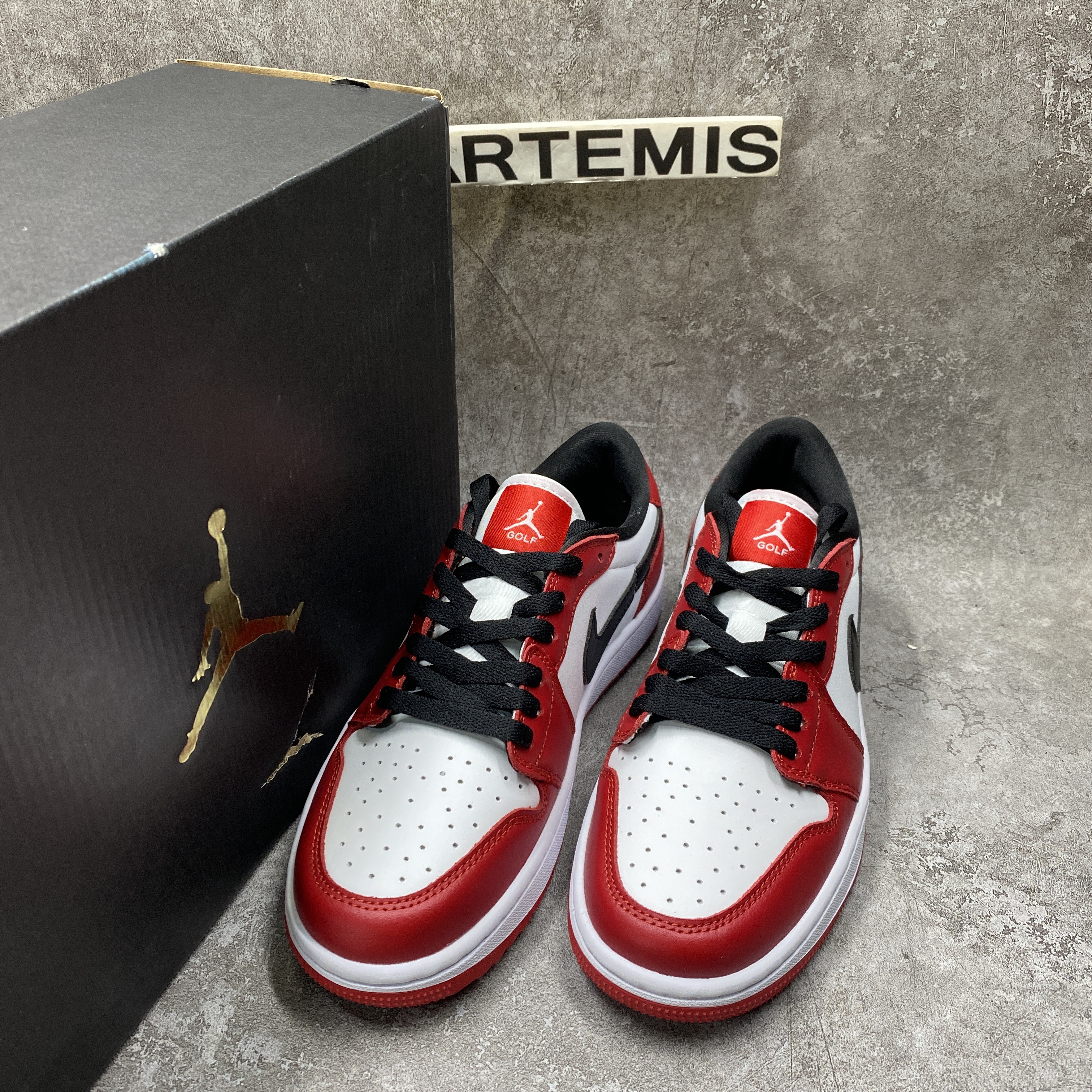 Jordan 1 Retro Low Golf