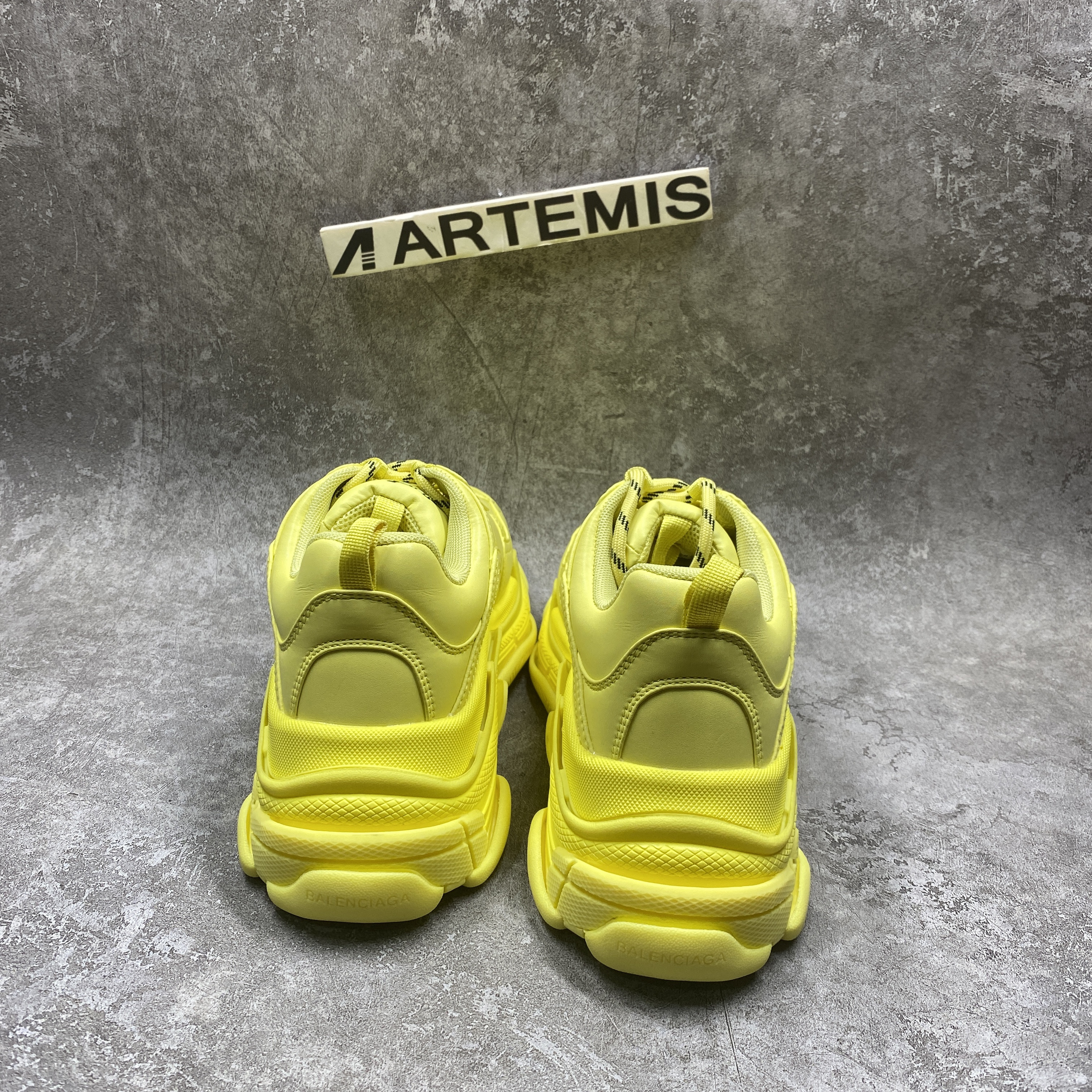 Balenciga Triple S Light Yellow