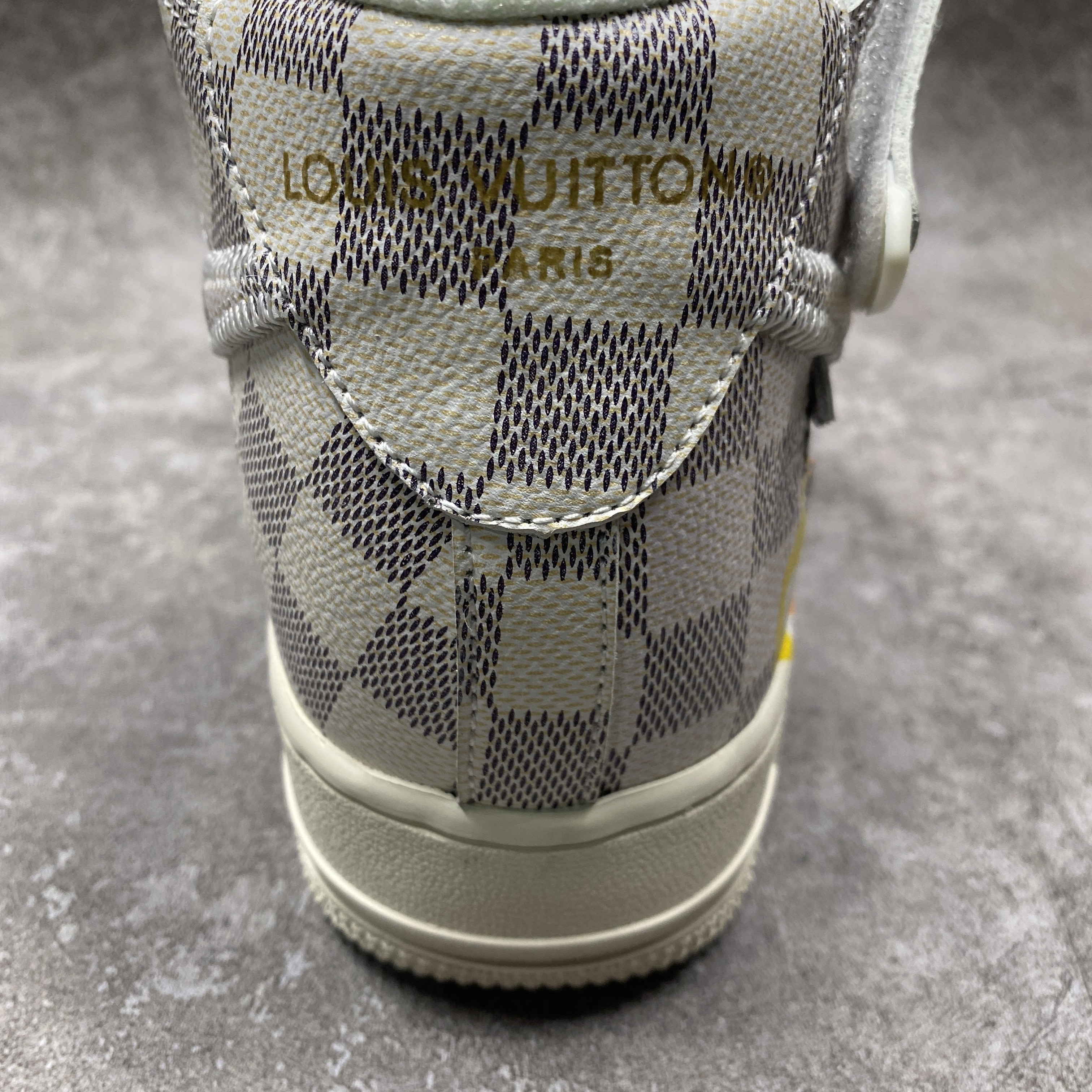 1v x nike air force 1 mid by virgil abloh Gr*ffiti