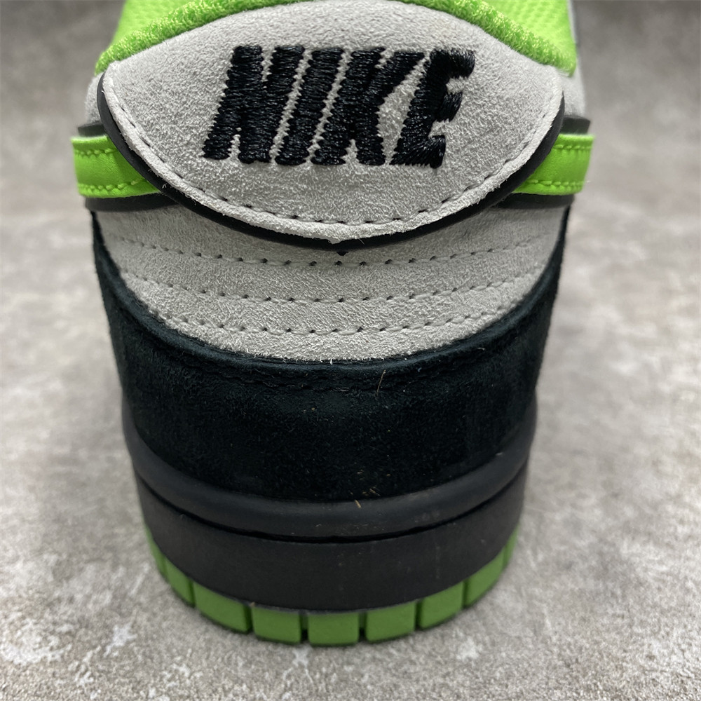 Nike SB Dunk Low