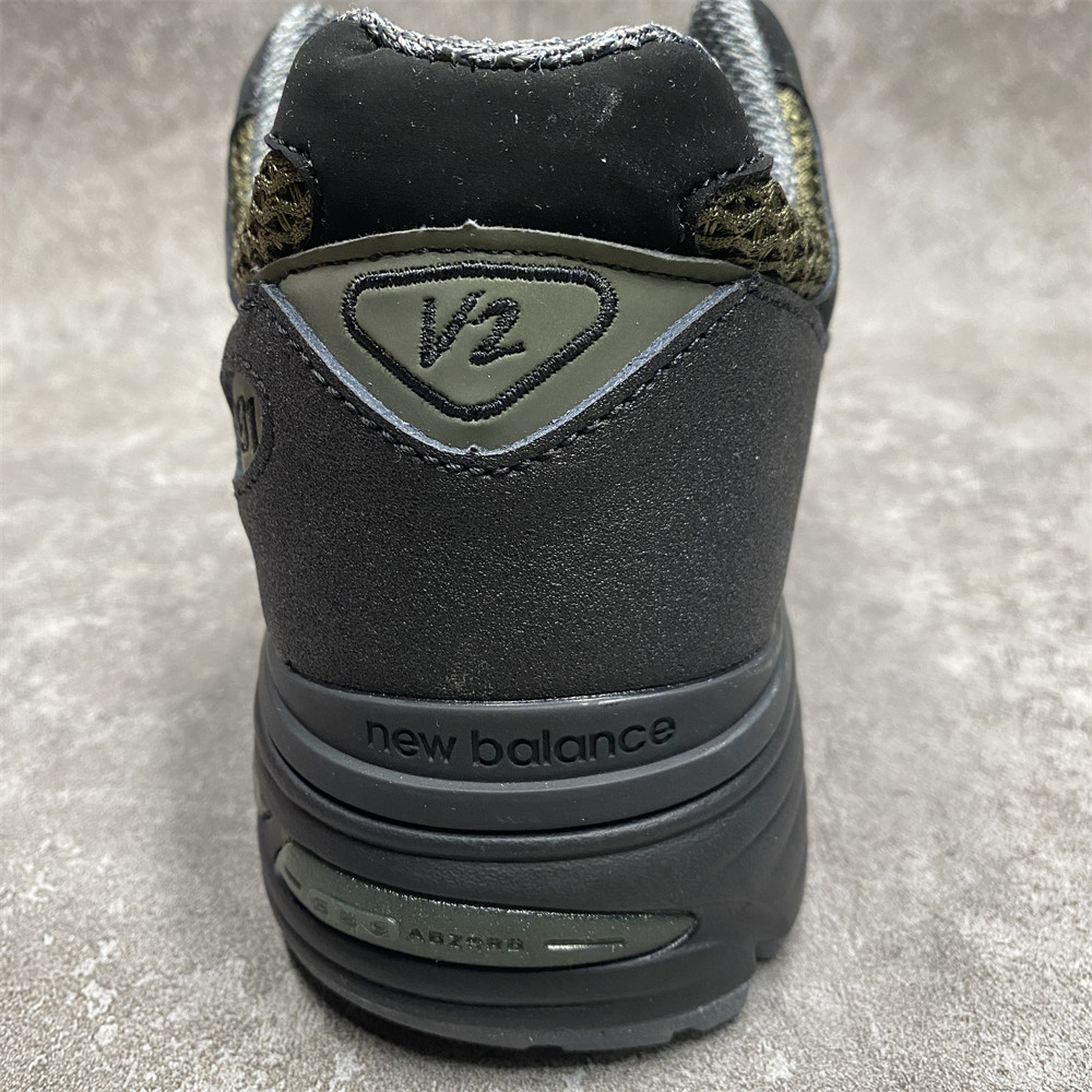 new Ba1an*e stone island x 991v2 made in england