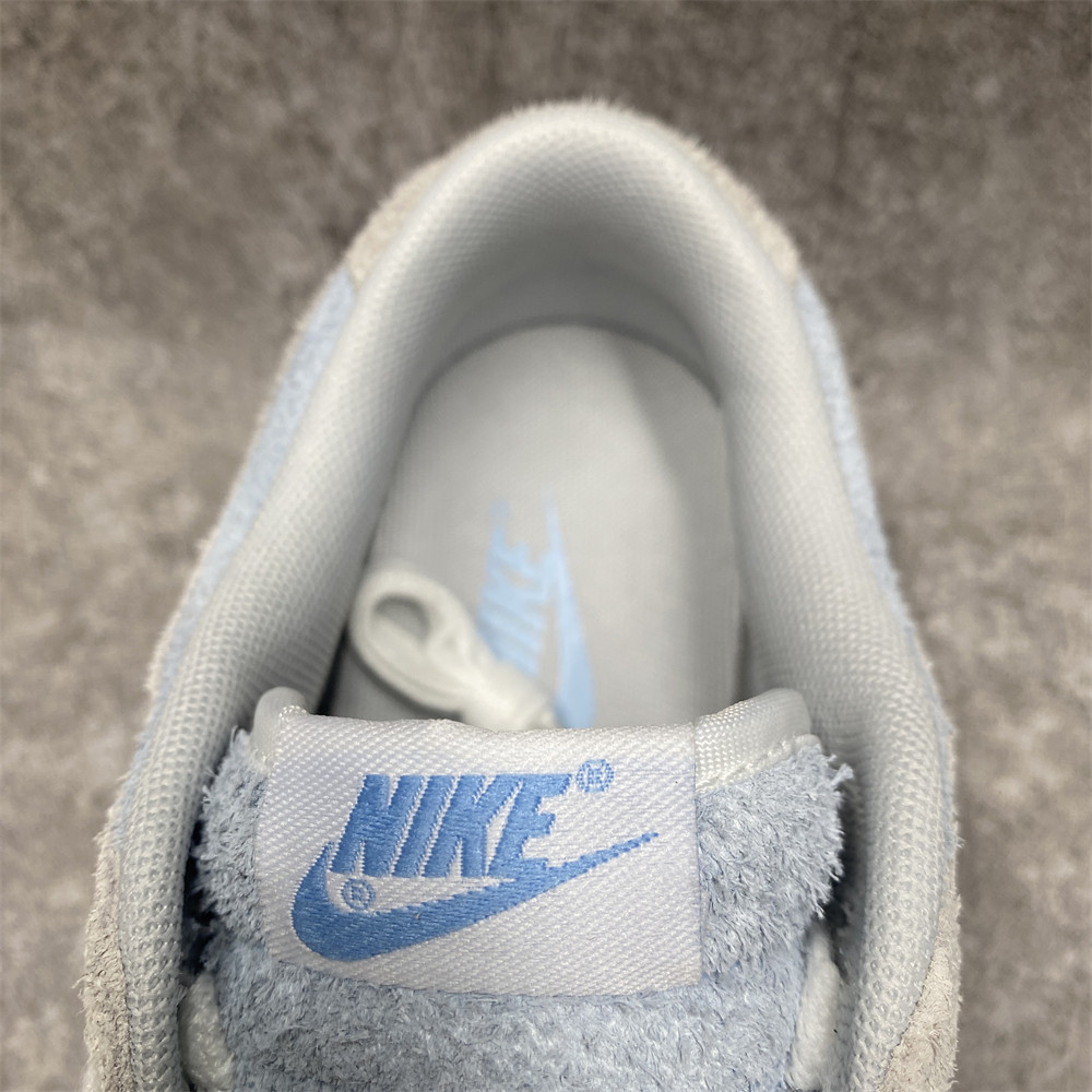 NIKE WMNS DUNK LOW