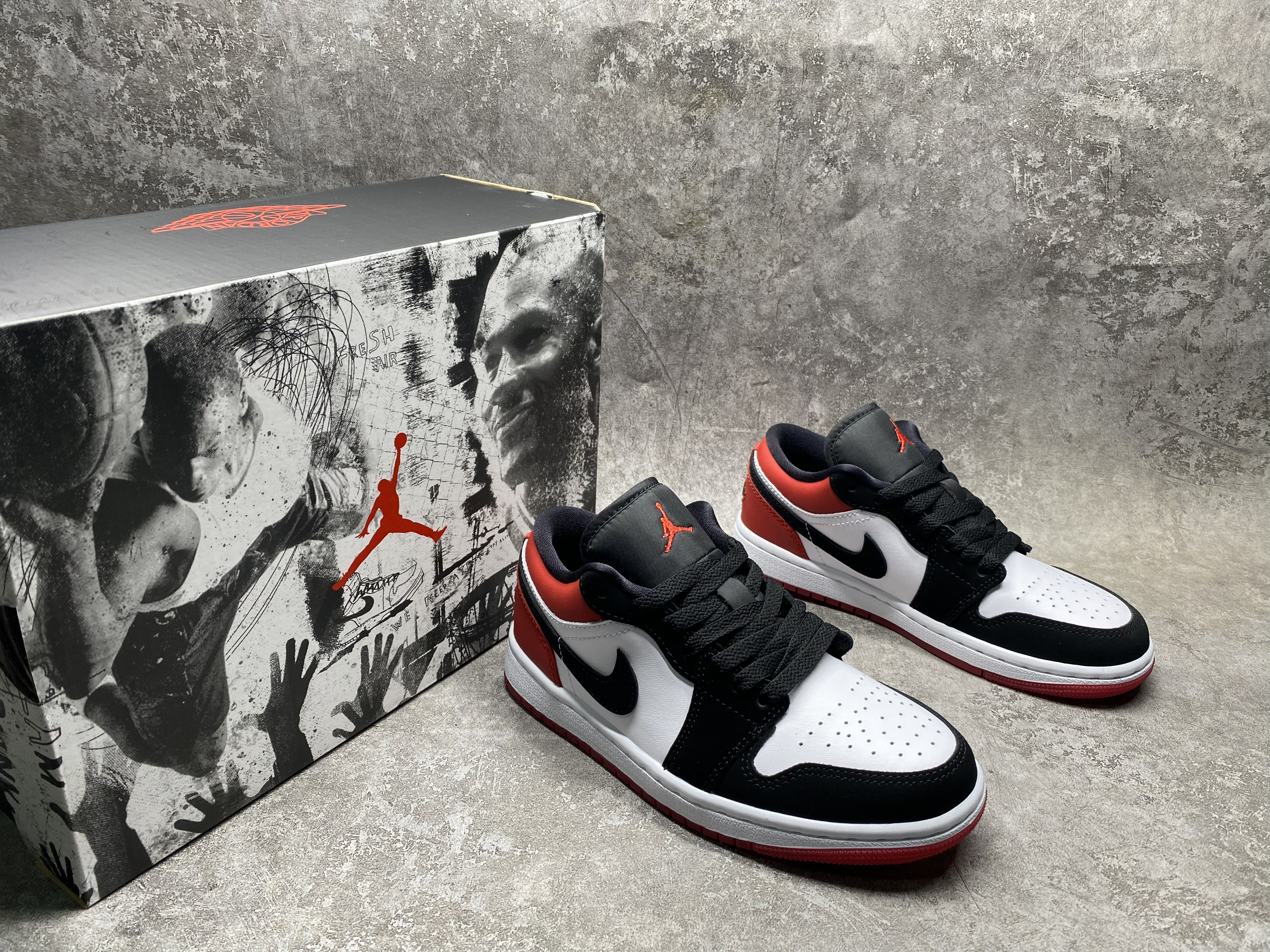 UA AIR JORDAN 1 LOW SE