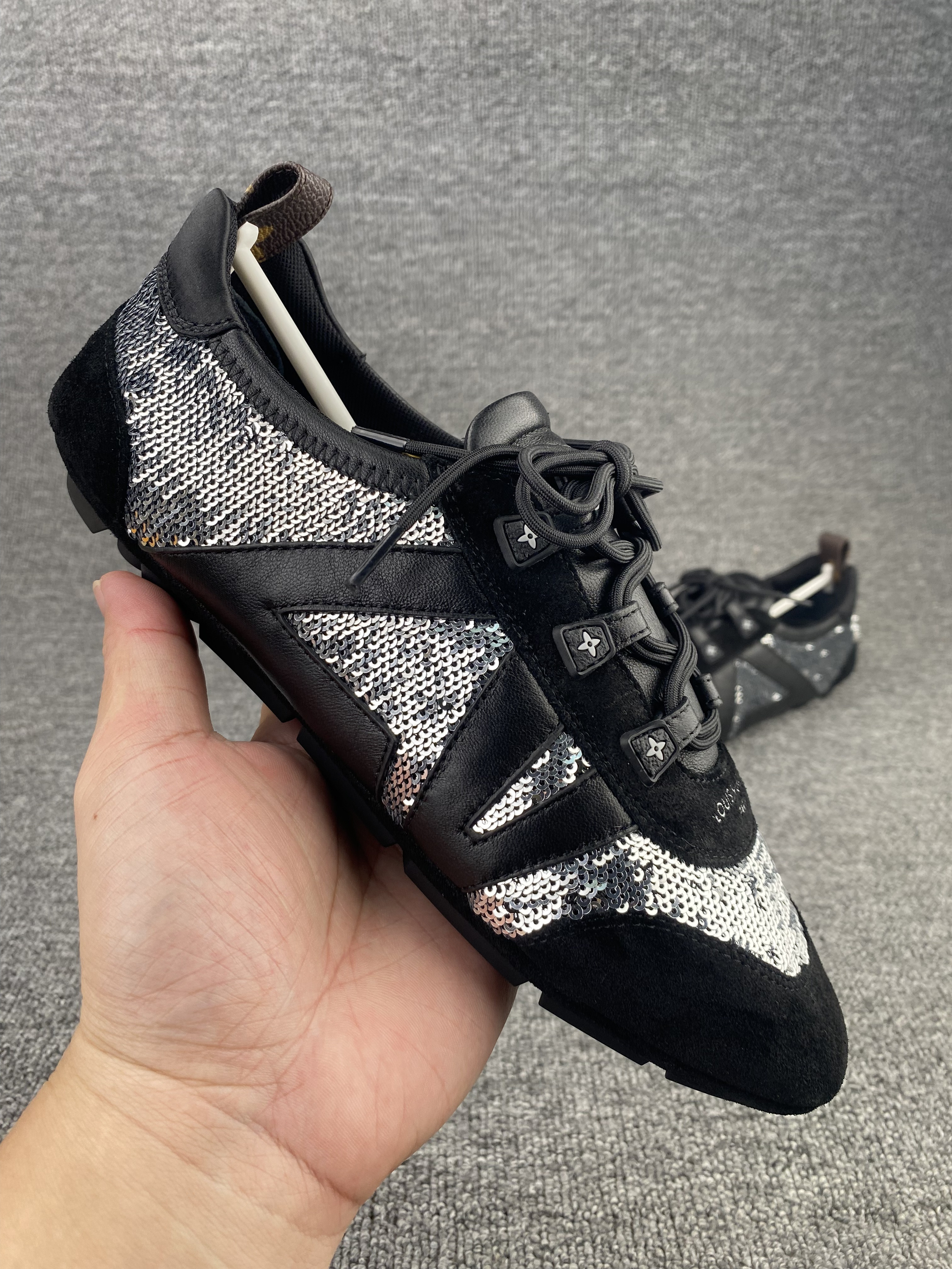 UA LV Sneaker