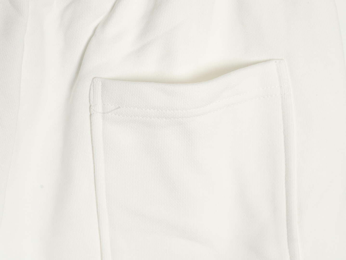 Ch**me He**ts 24ss shorts