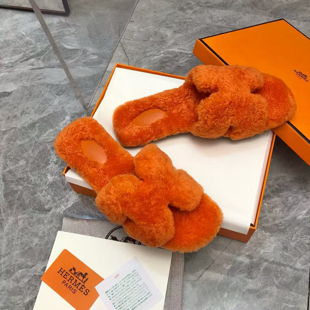 ua H**mes oran sandal