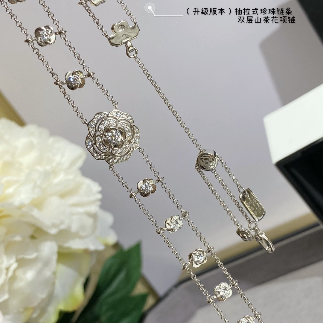Ch*el double camellia necklace