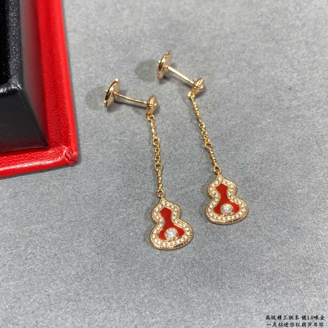 Qee1in mini di*m*nd red gourd earrings