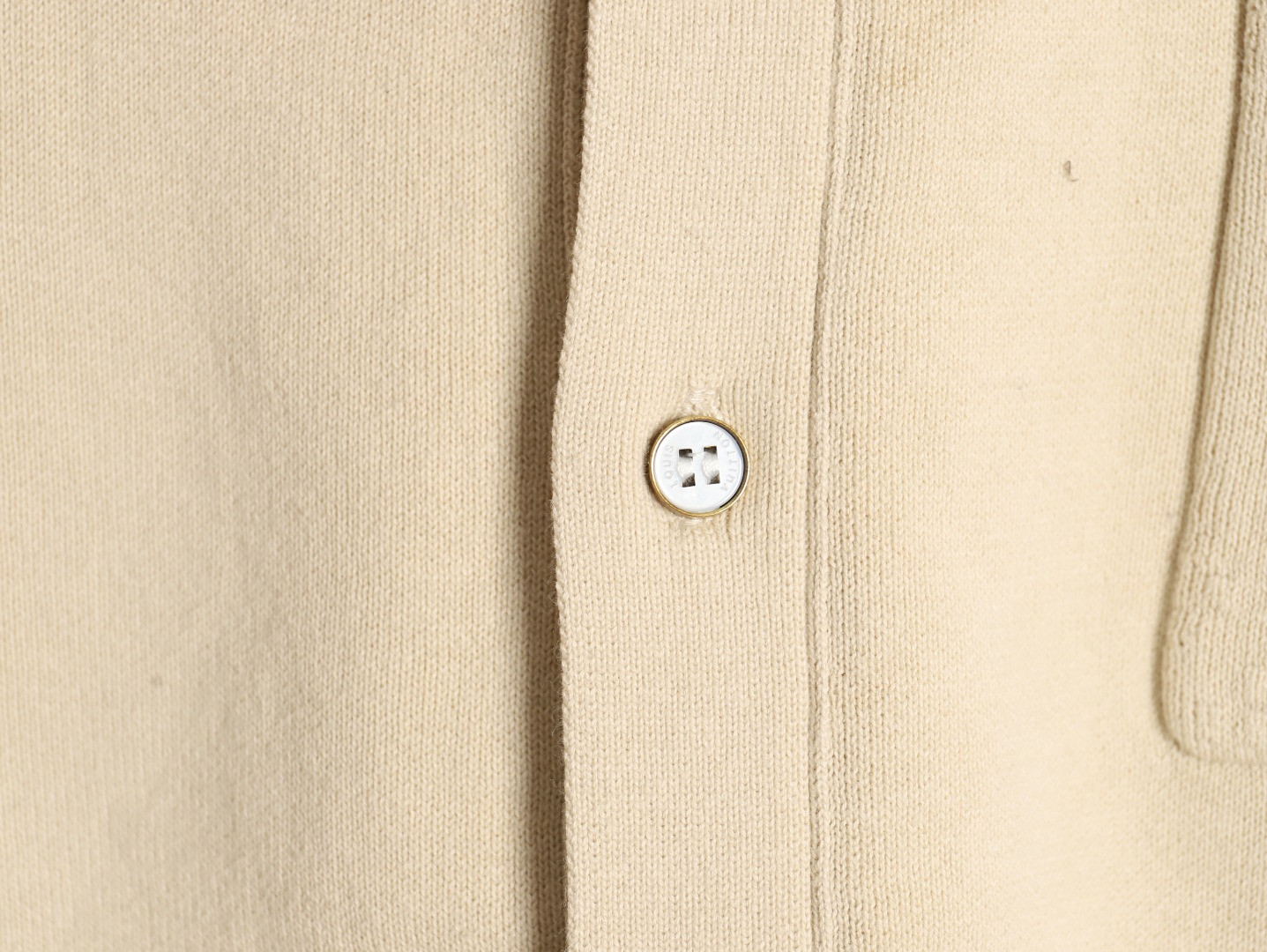 l0*is V*t0n lv 25ss short-sleeved shirts