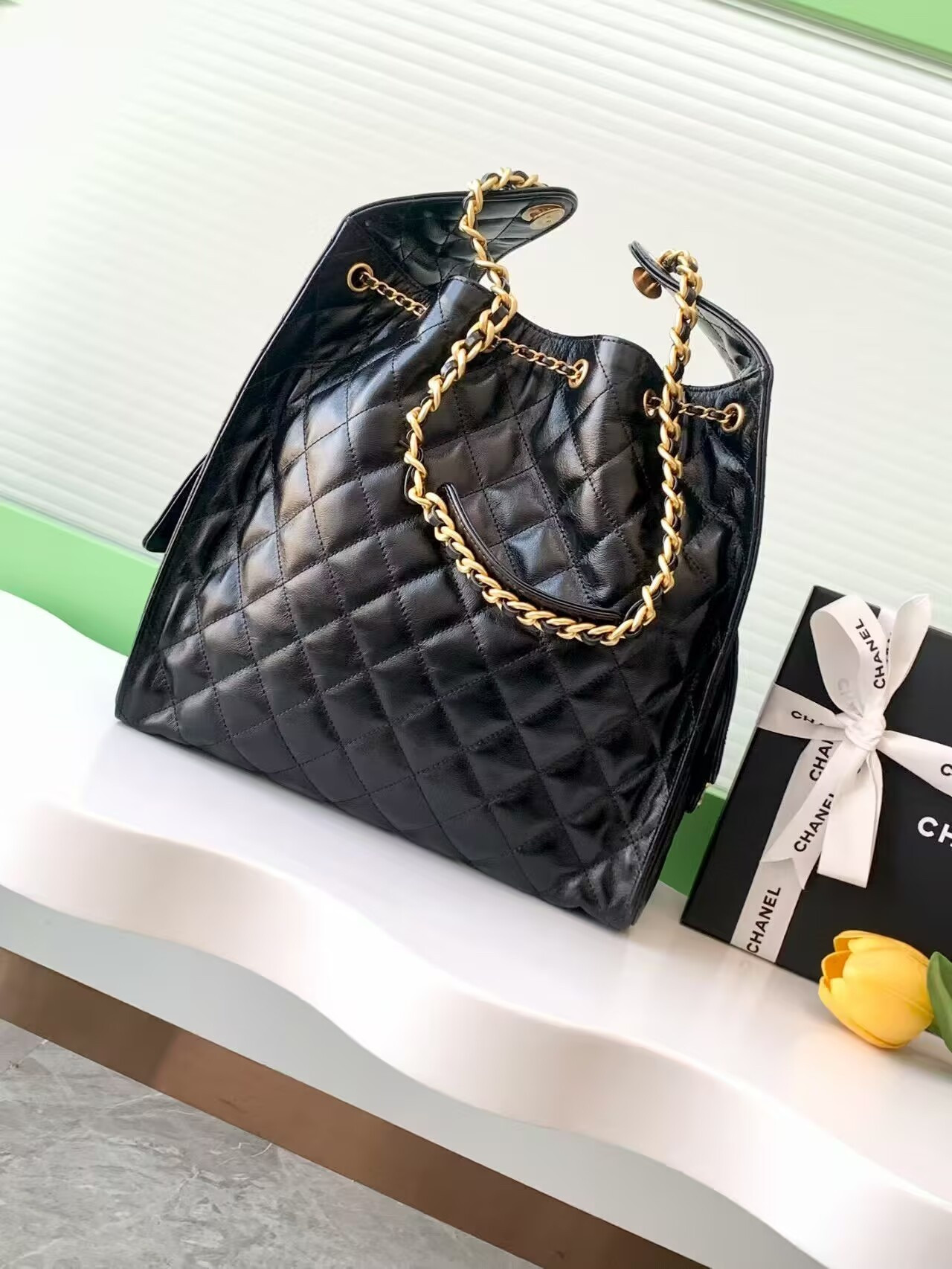 Ch*el 25c bucket bag  40x30x15cm
