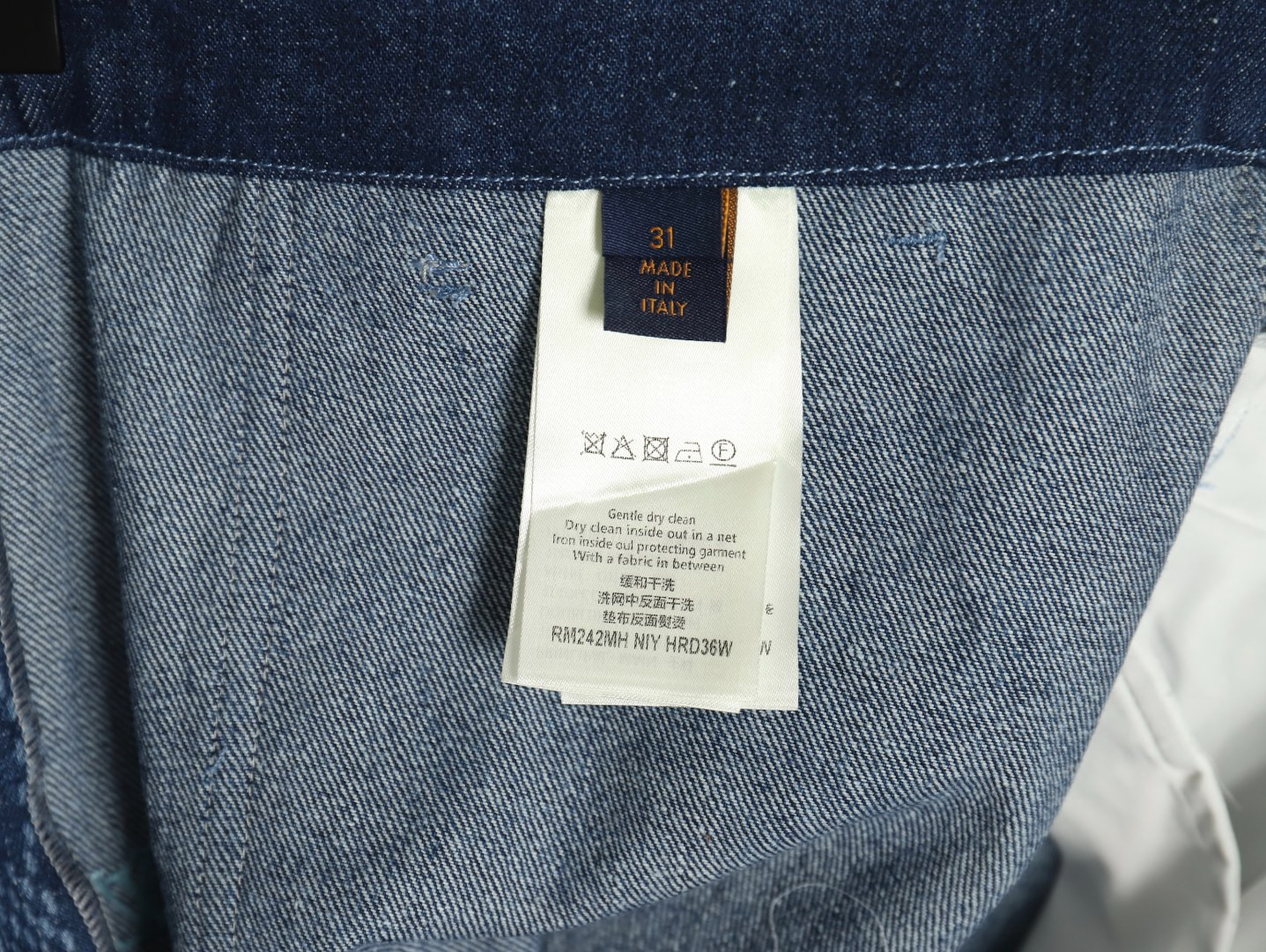 l0*is V*t0n lv shorts