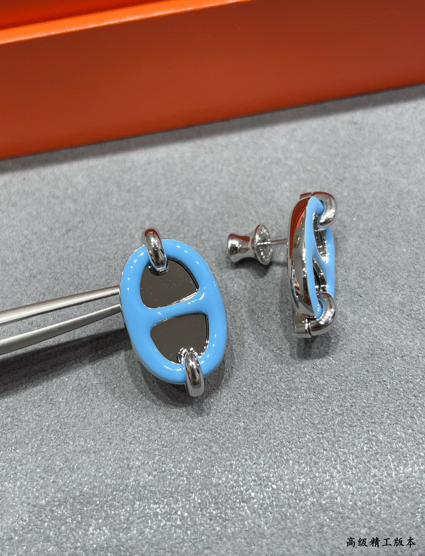 H**mes mini maillon earrings