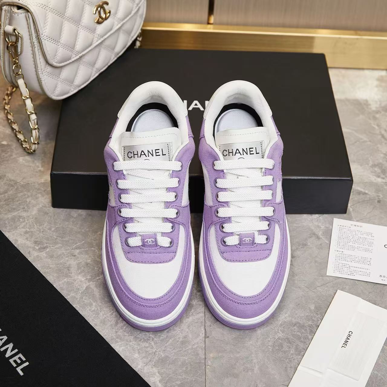 ua Ch*el coco sneaker canvas