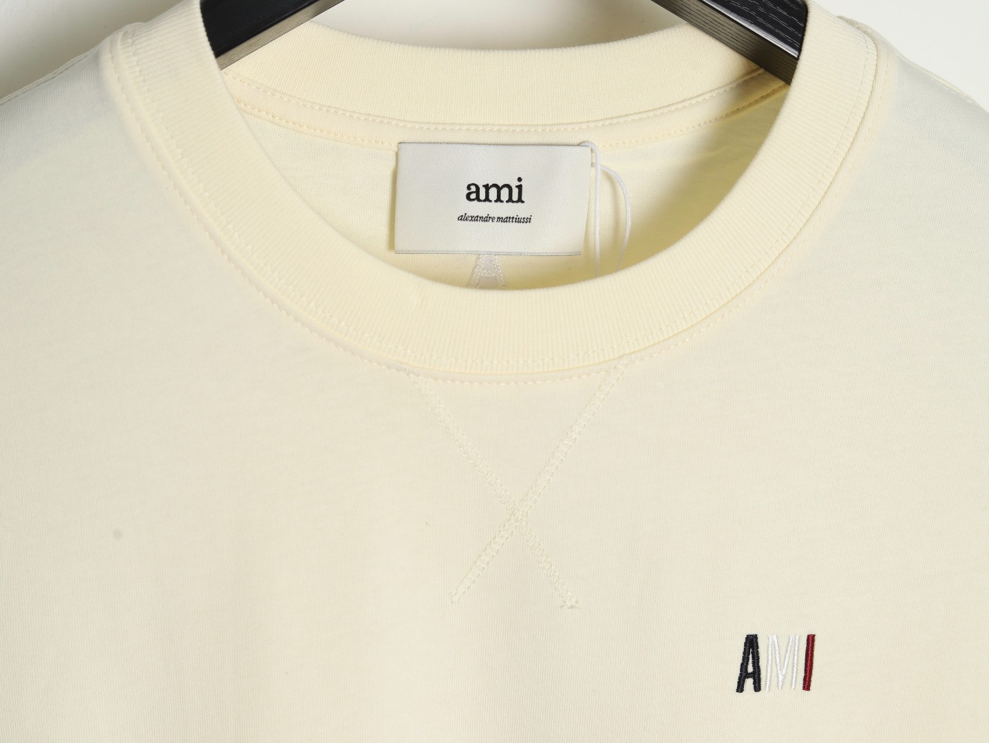 Ami Paris 25ss Short-sleeved T-shirt