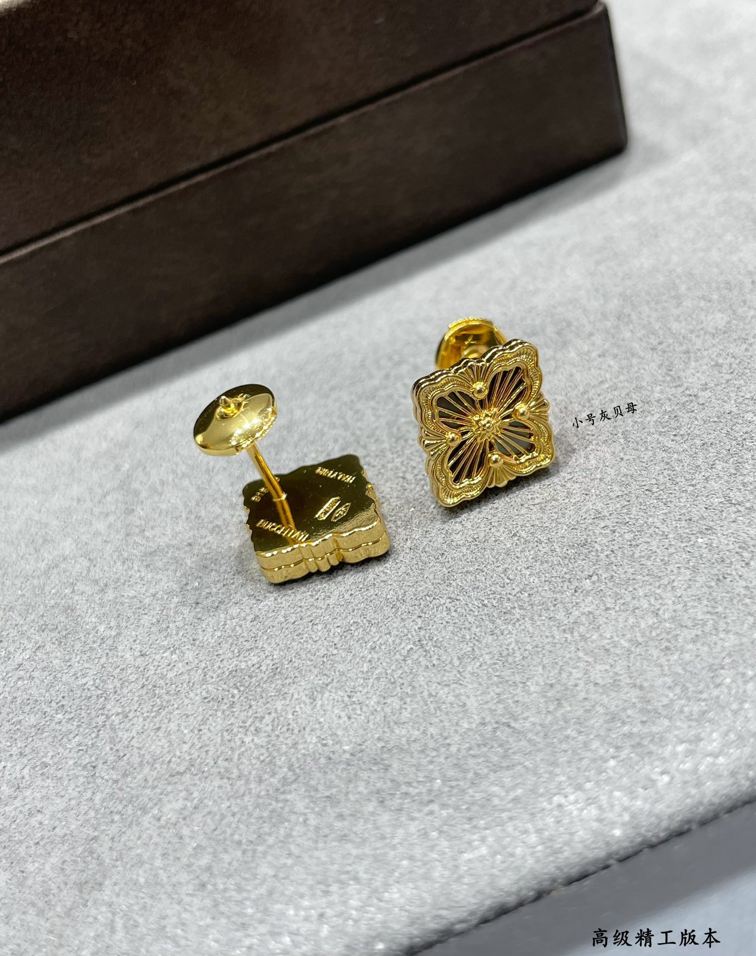 Bvcce11ati small grey fritillary opéra series stud earrings