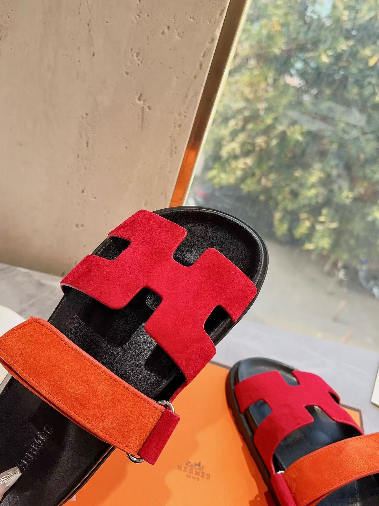 ua H**mes chypre sandal