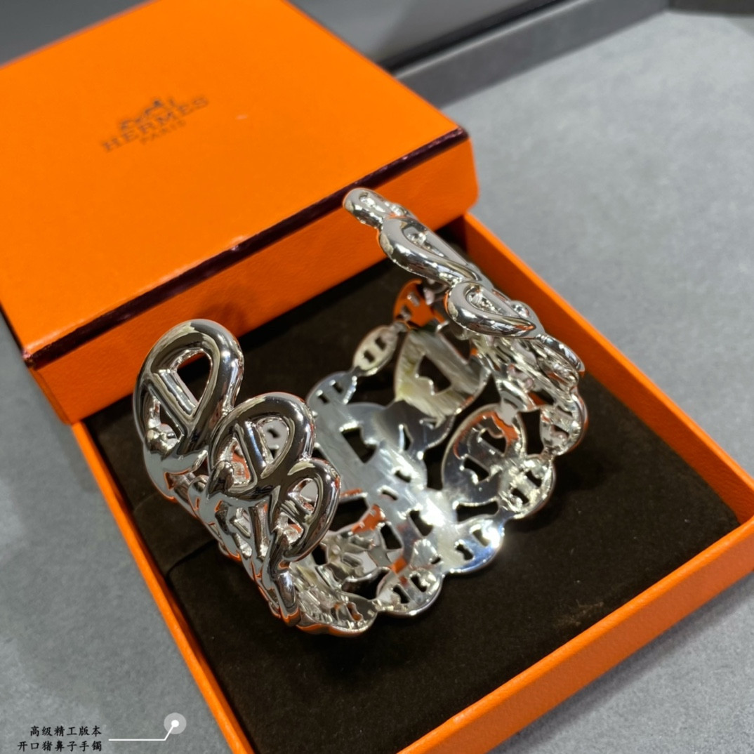 H**mes open pig nose bracelet