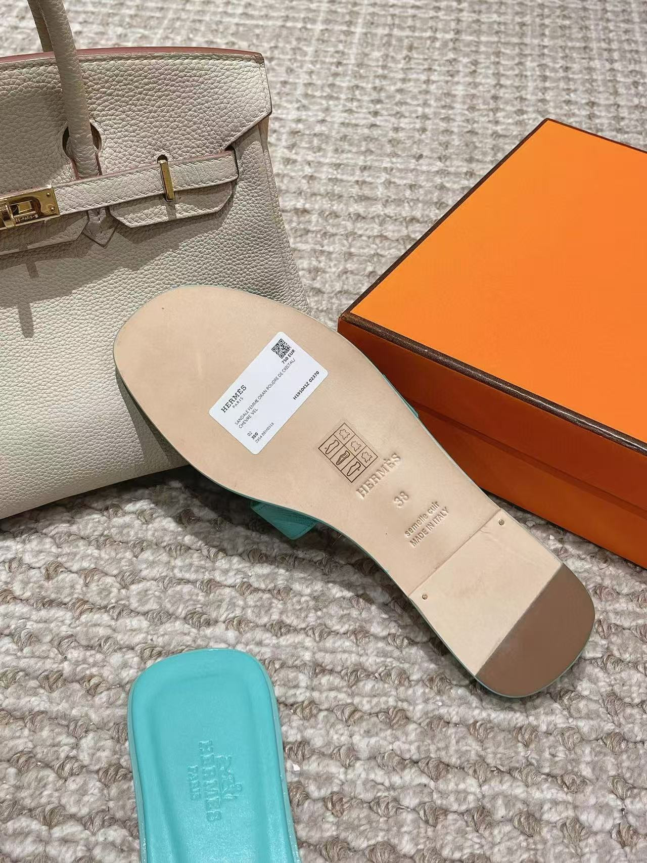 ua H**mes oran sandal