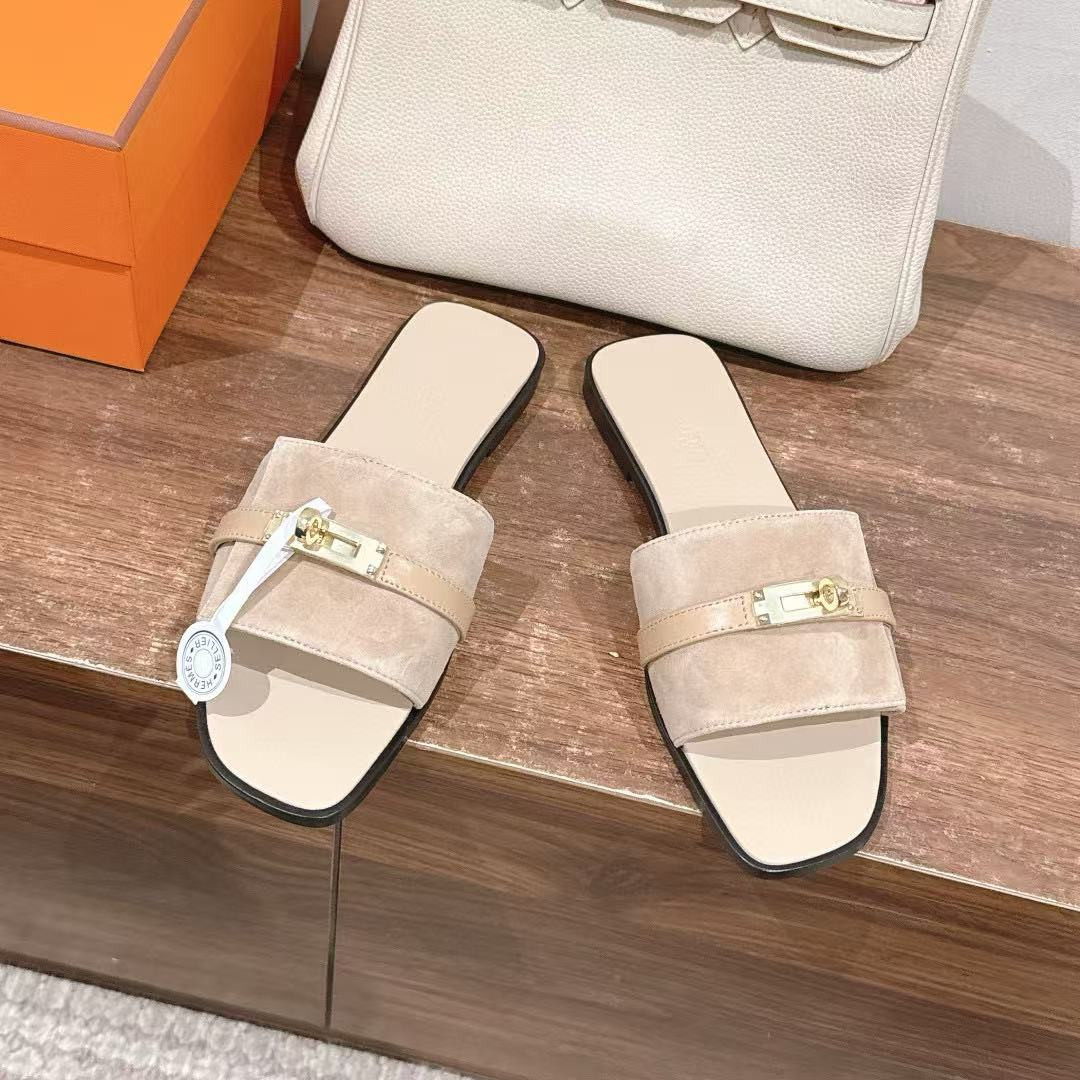 ua H**mes giulia sandal