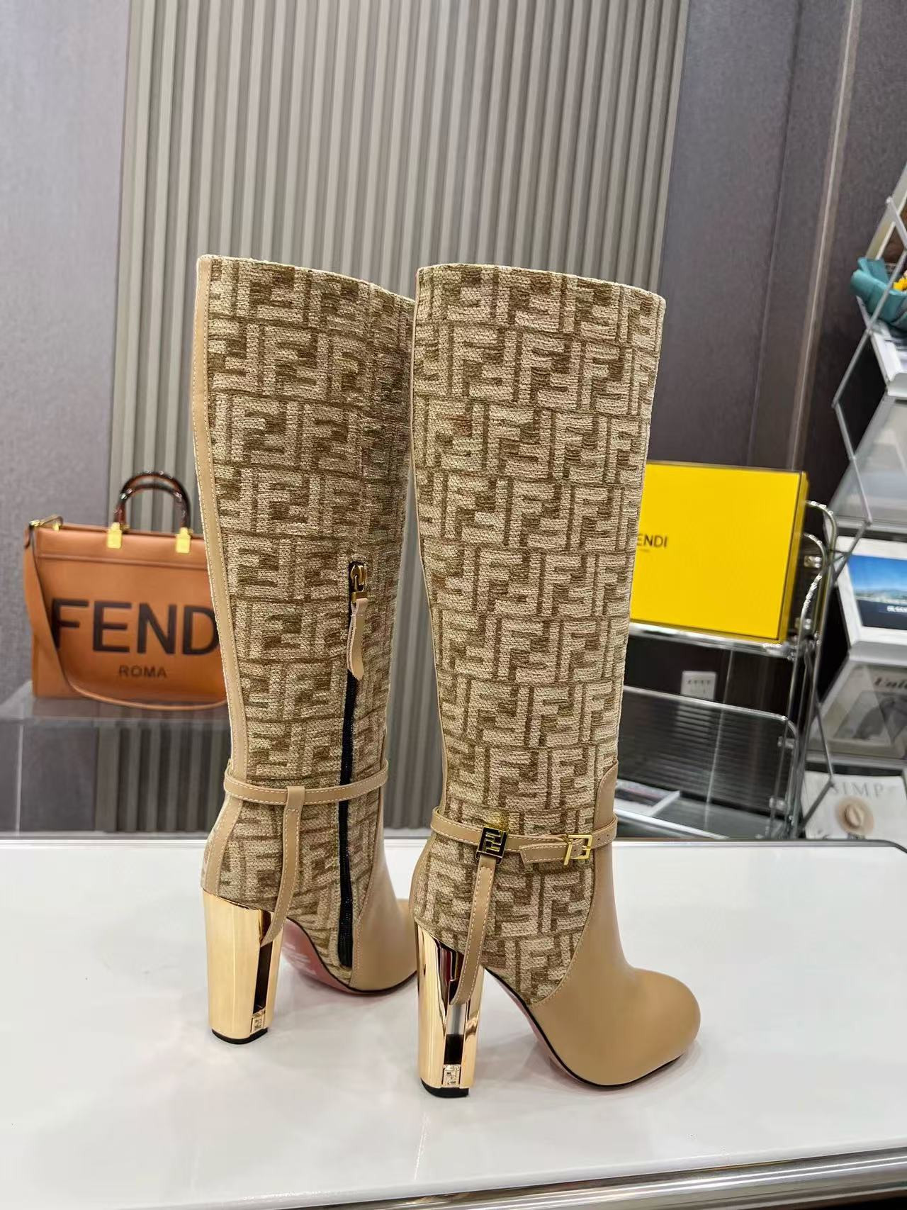 ua F**di boots