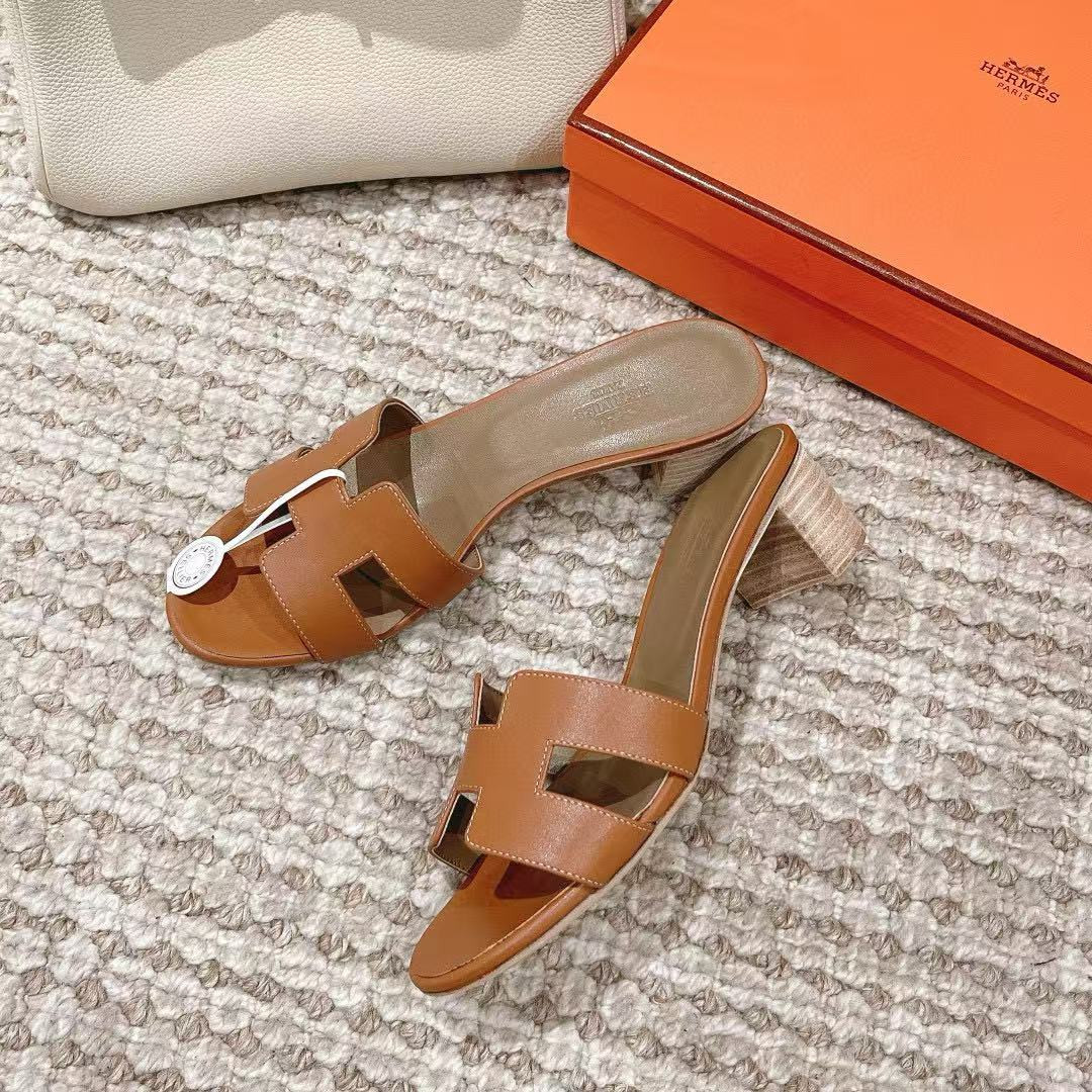 ua H**mes oasis sandal