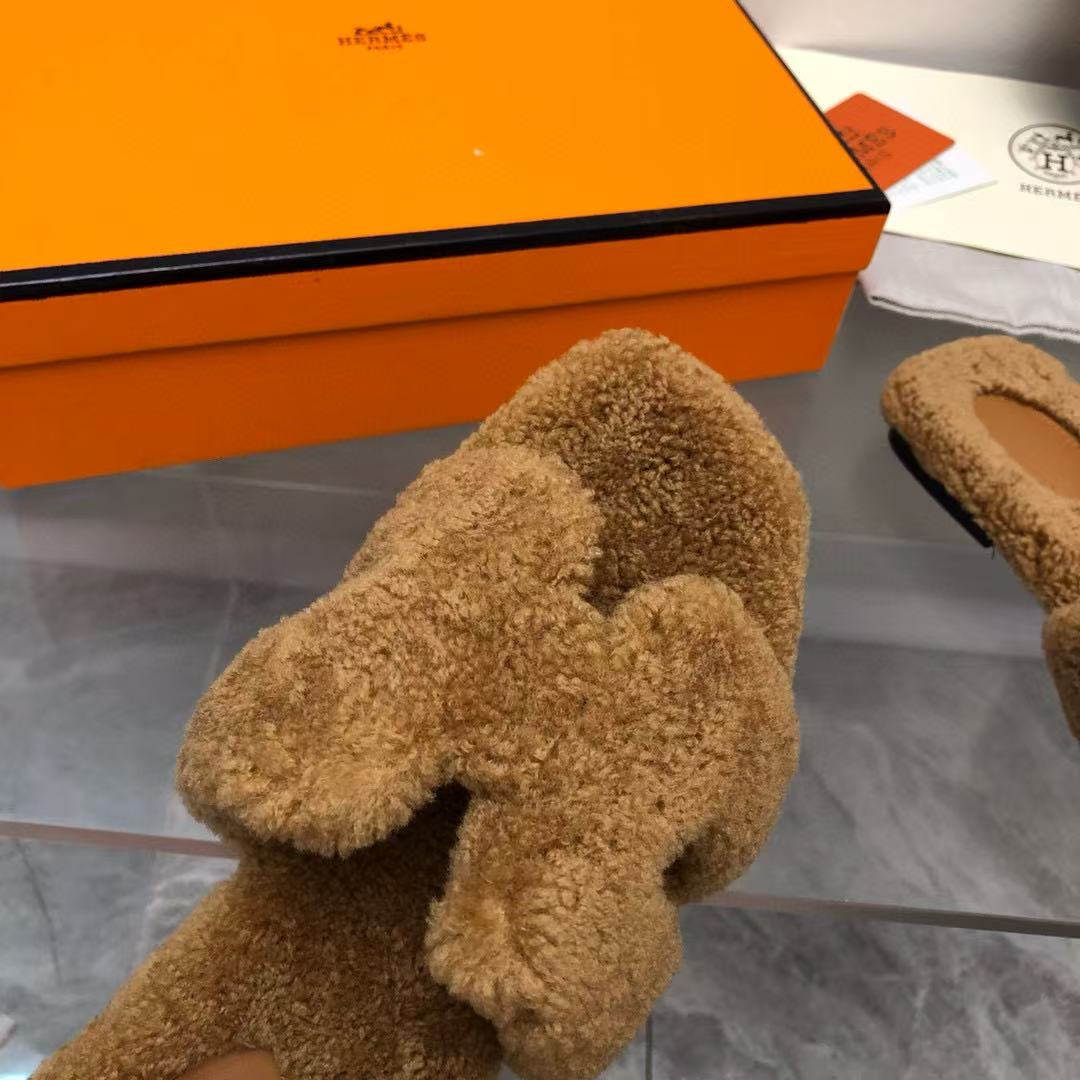 ua H**mes oran sandal