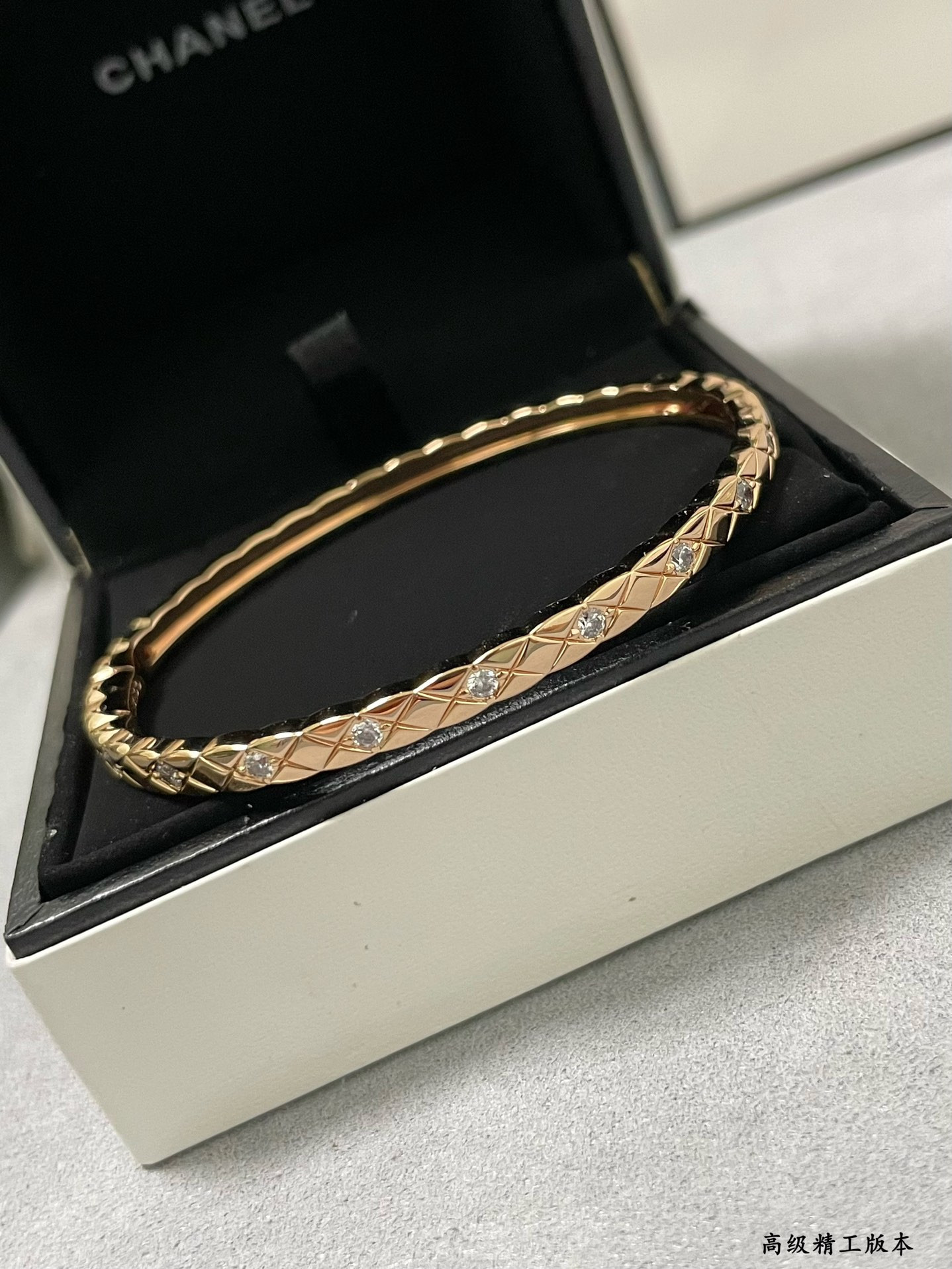 ch*el finely carved narrow Di*m*nd bracelet