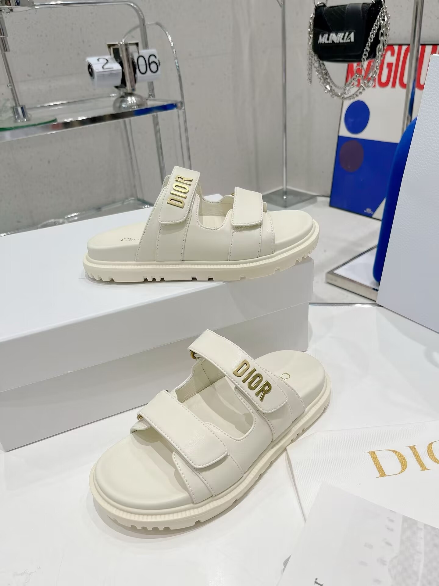 ua D*or D*oract sandal white