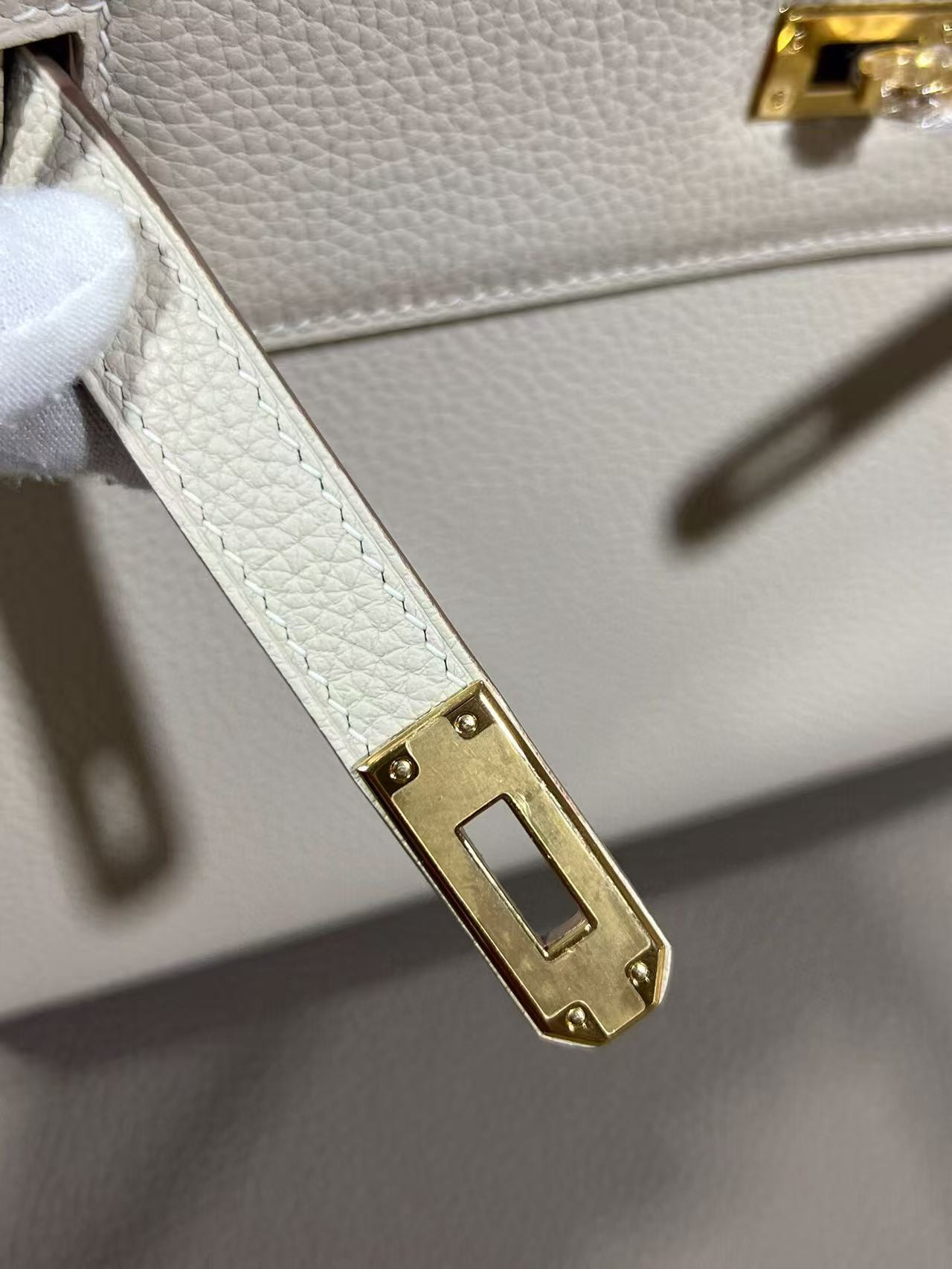 H**mes kelly gold-tone hardware 25 28