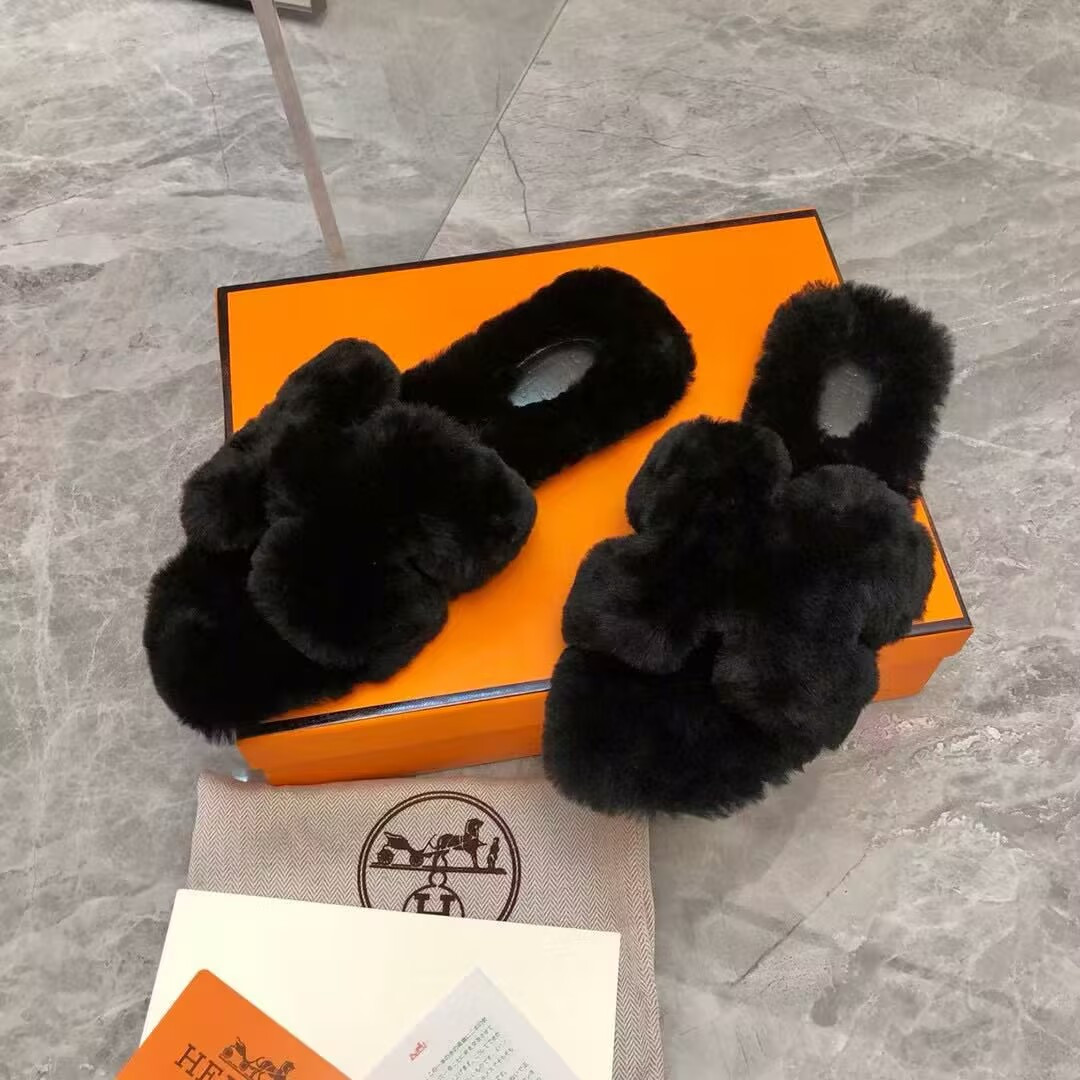 ua H**mes chypre sandal