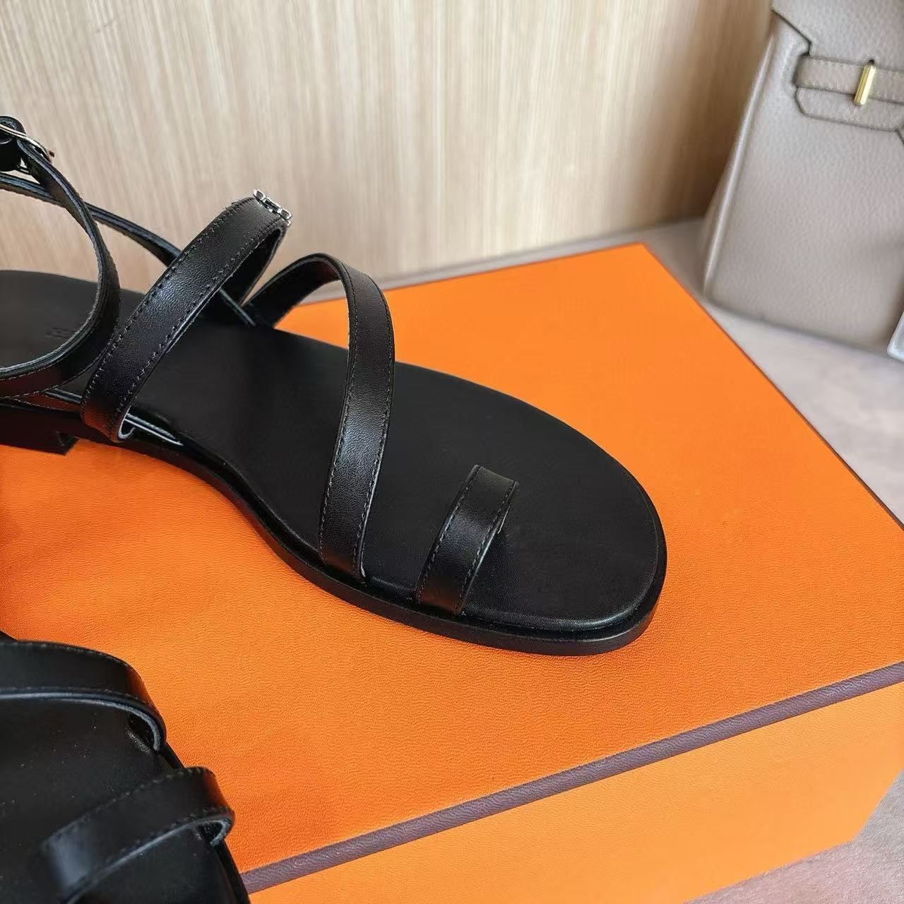 ua H**mes harmonie sandal