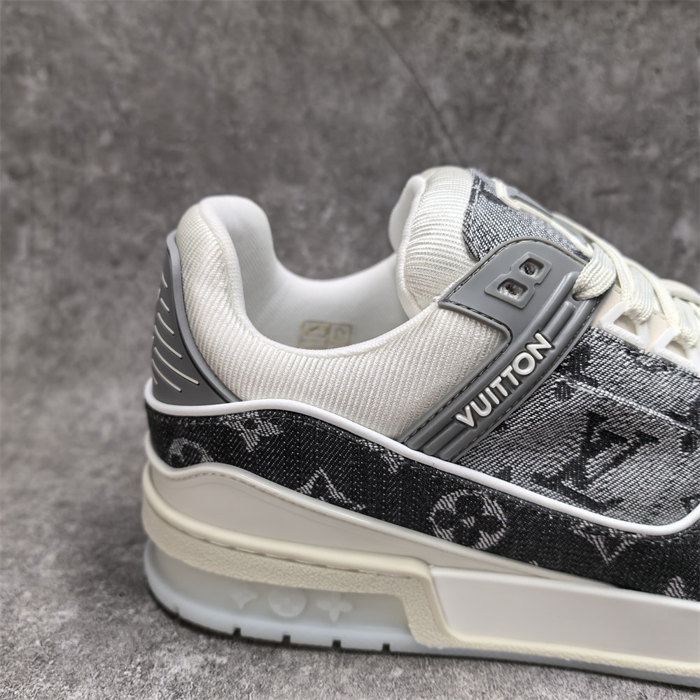UA LV Trainer Sneaker