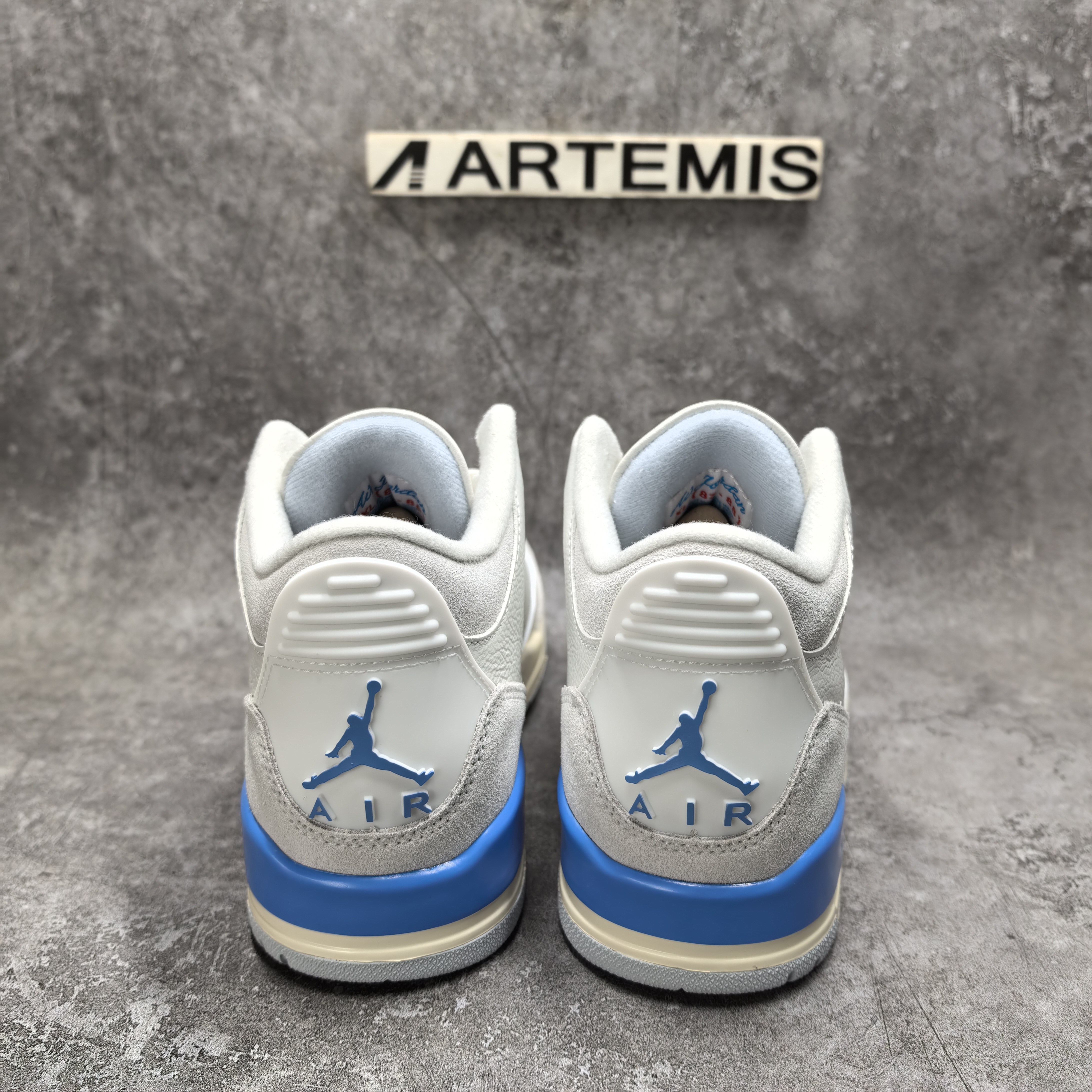 UA Jordan 3 Retro