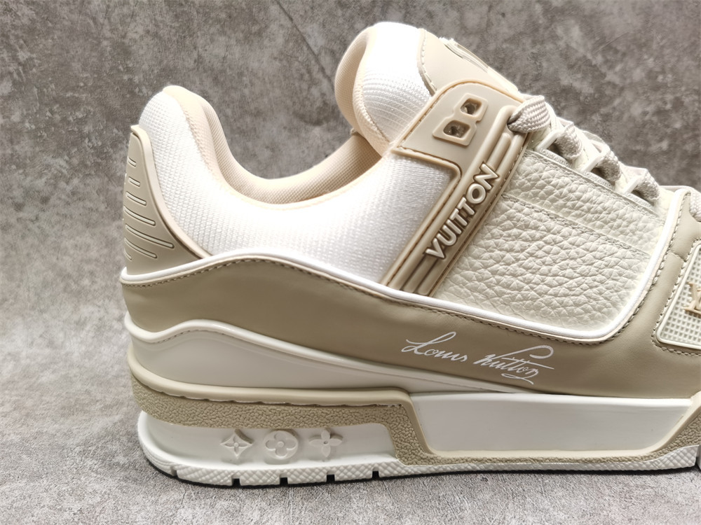 UA LV Trainer Sneaker