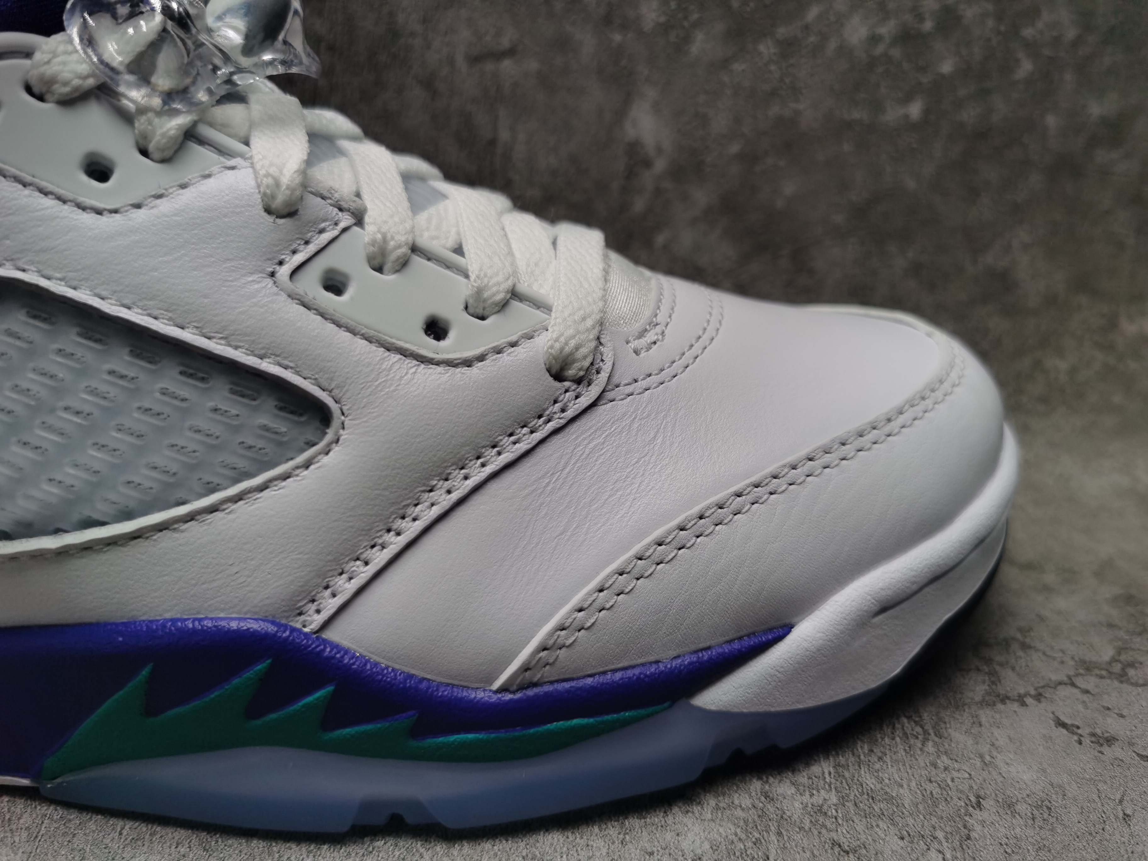 UA Jordan 5 Retro