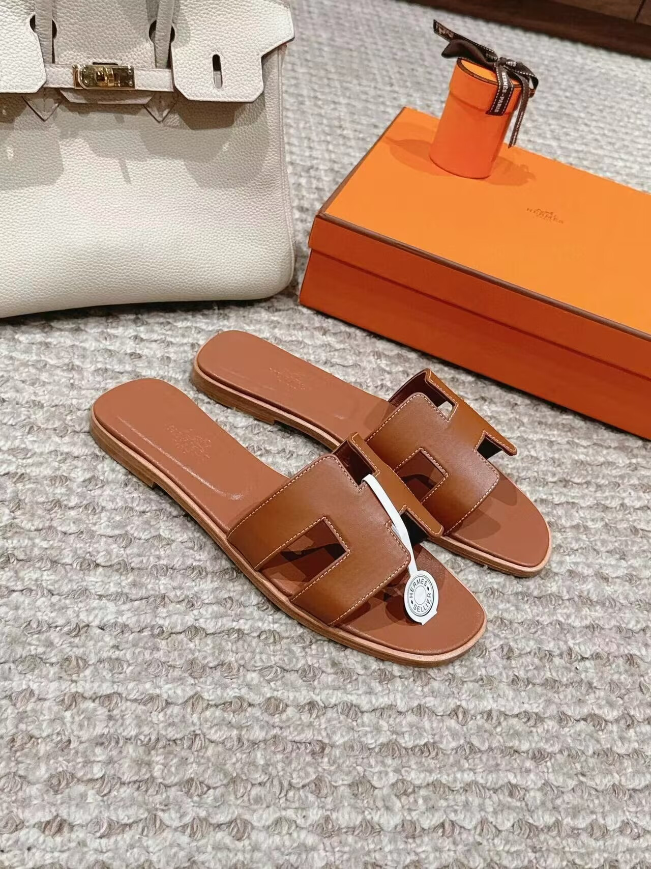 ua H**mes oran sandal