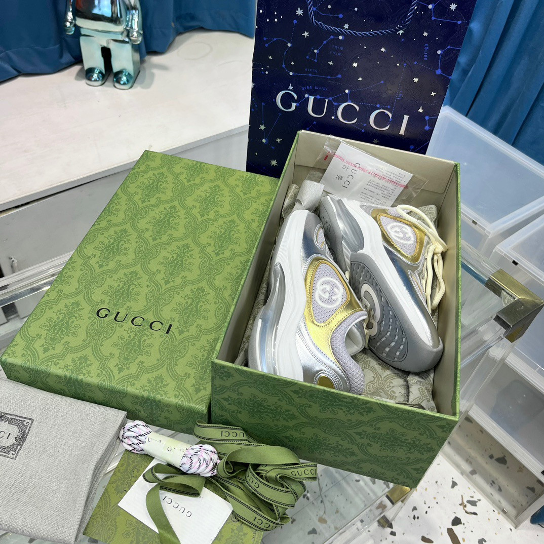ua G*u*i run sneaker
