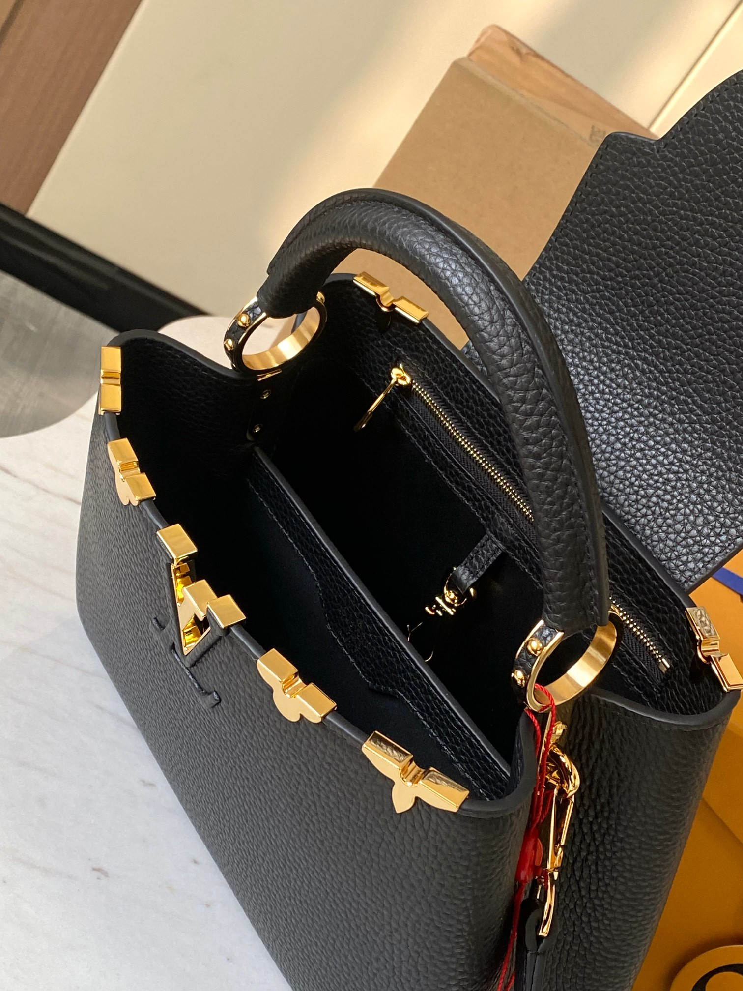 lv capucines M23331 27-18-9cm