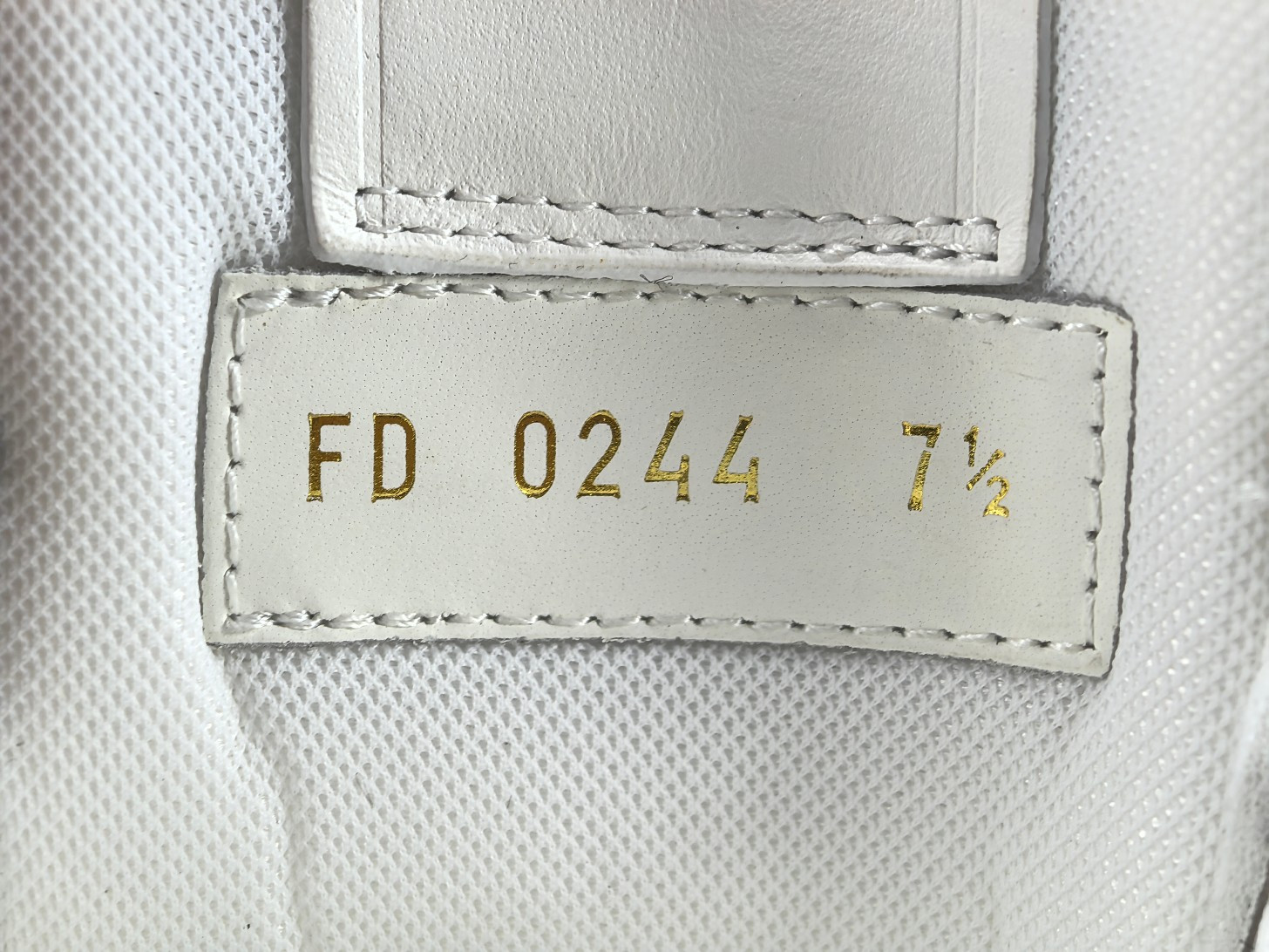 UA LV Trainer Sneaker