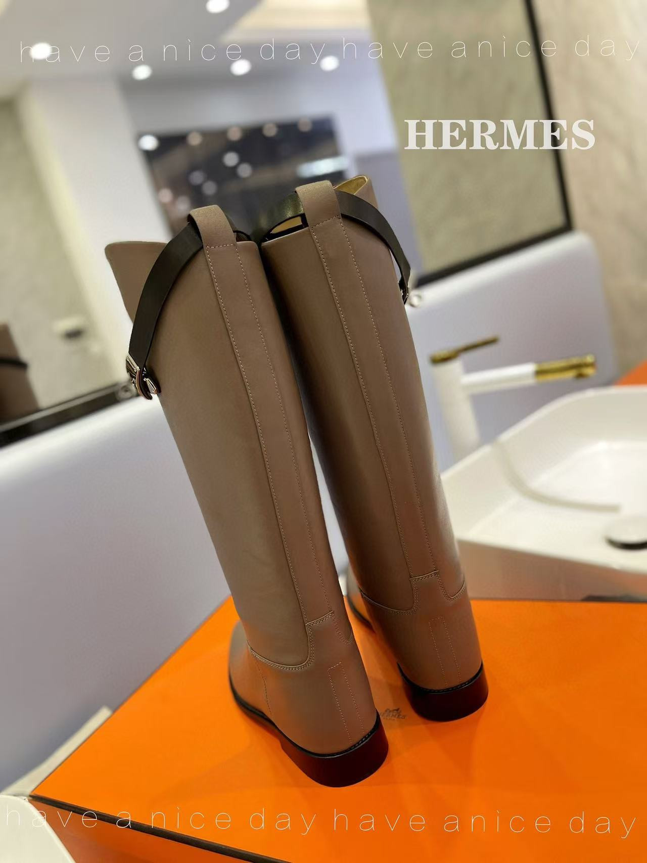 ua H**mes jumping boots