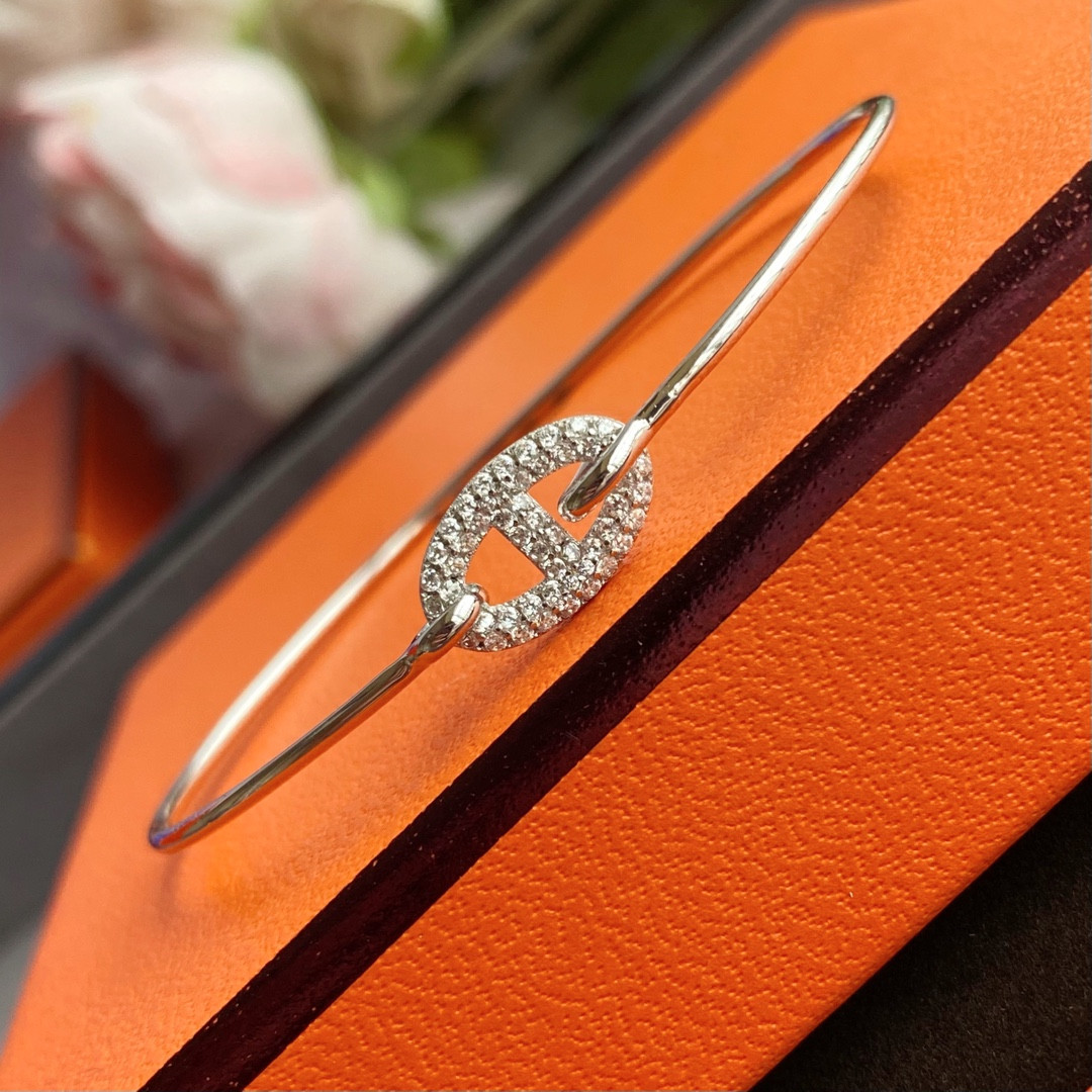 H**mes thin tube di*m*nd pig nose bracelet
