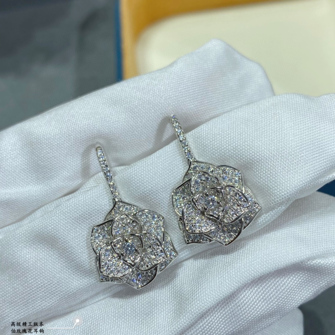 P1aget rose earrings