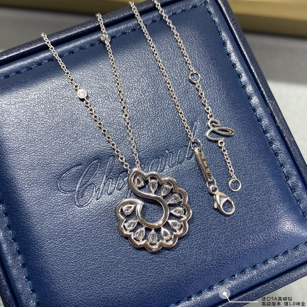 Ch0pard lace edge necklace