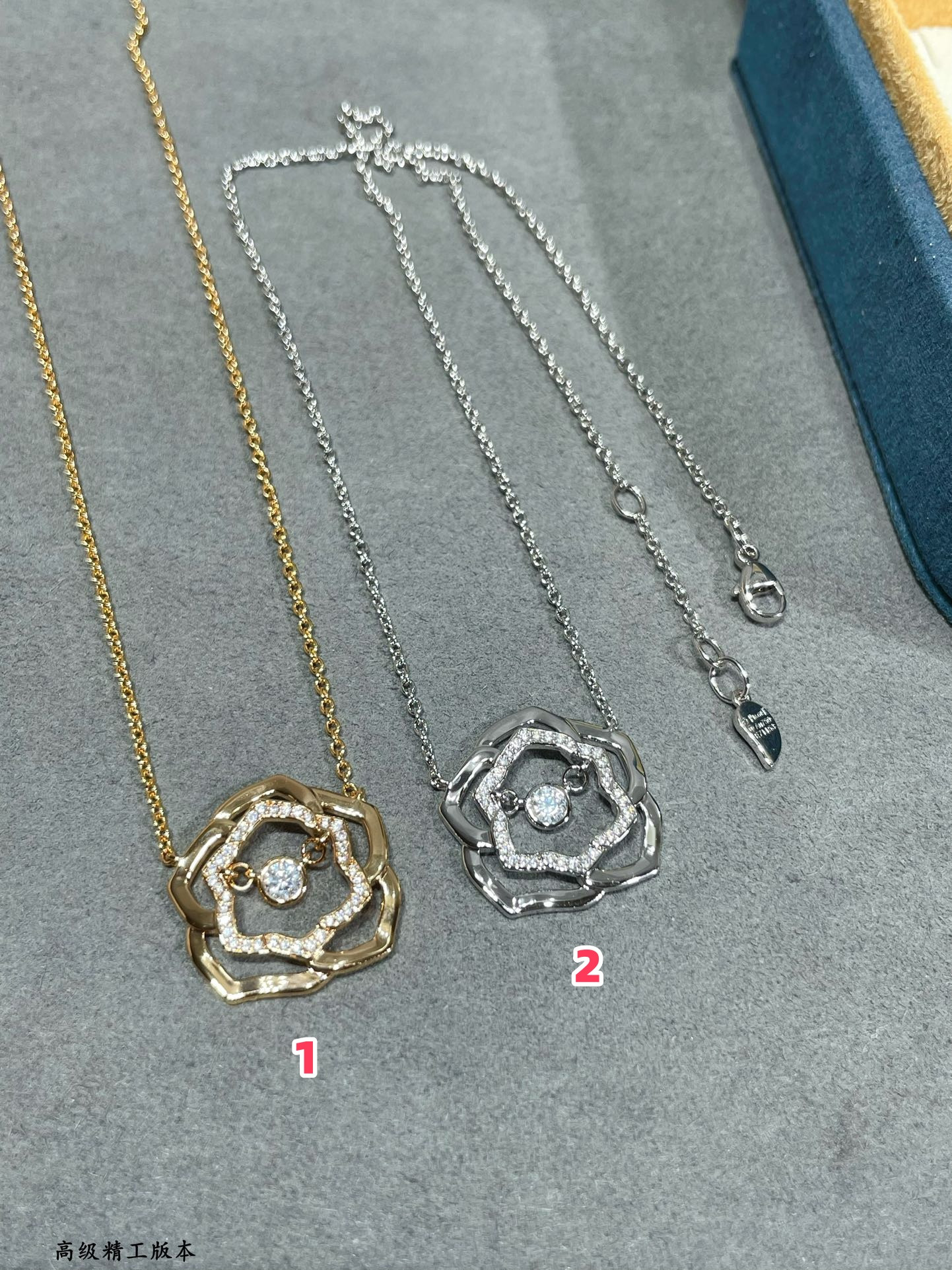 P1aget hollow rose necklace