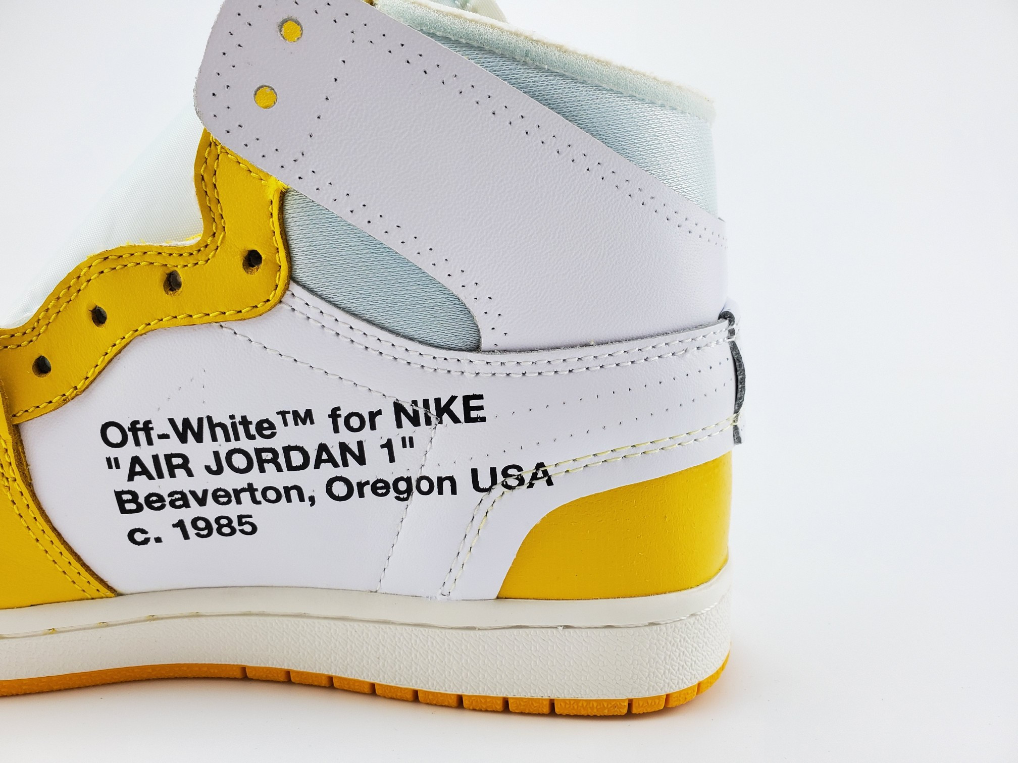 Air Jordan 1 Retro High Off-White Yellow